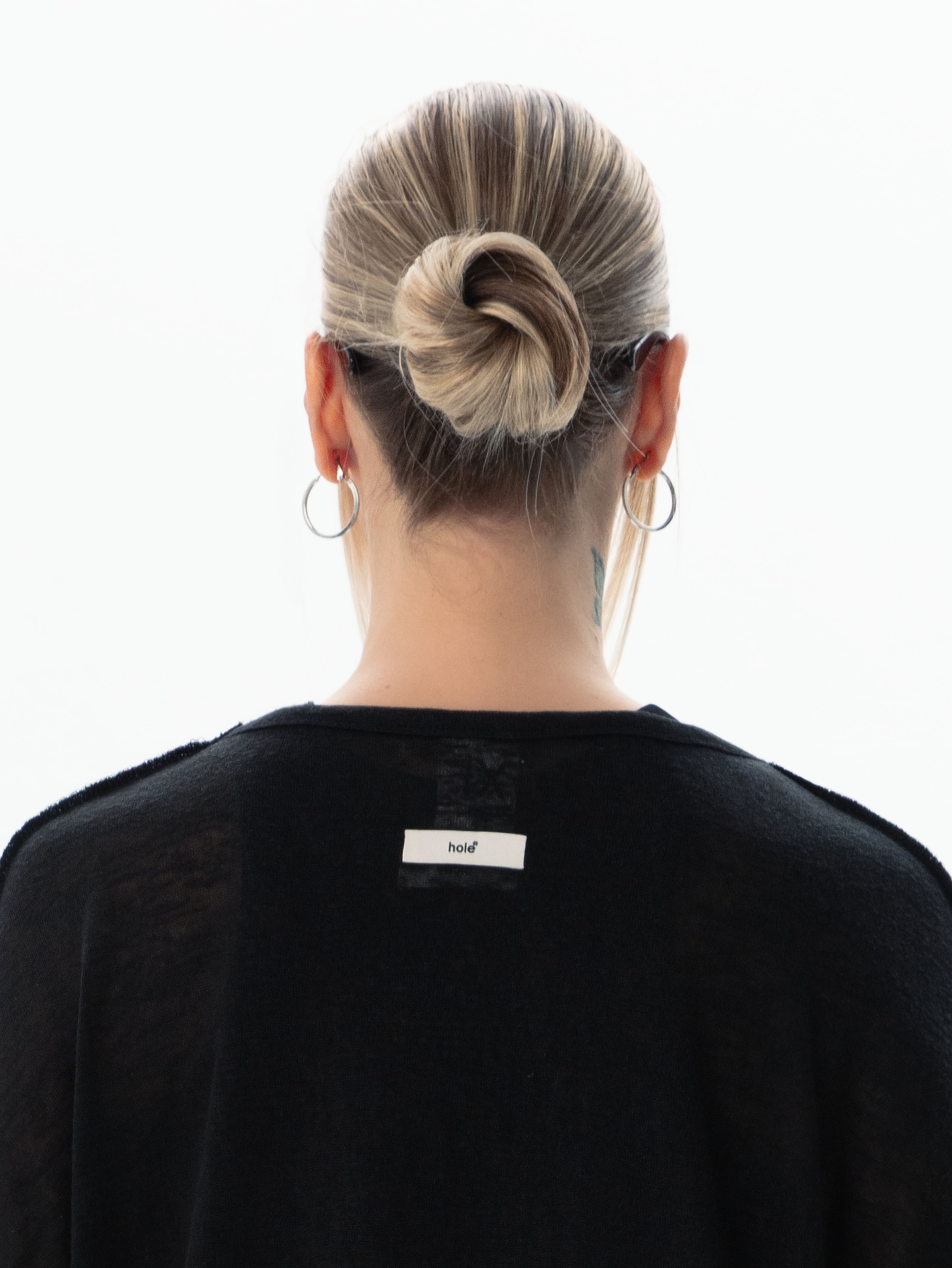 Hole Sweatshirt w/embroided logo