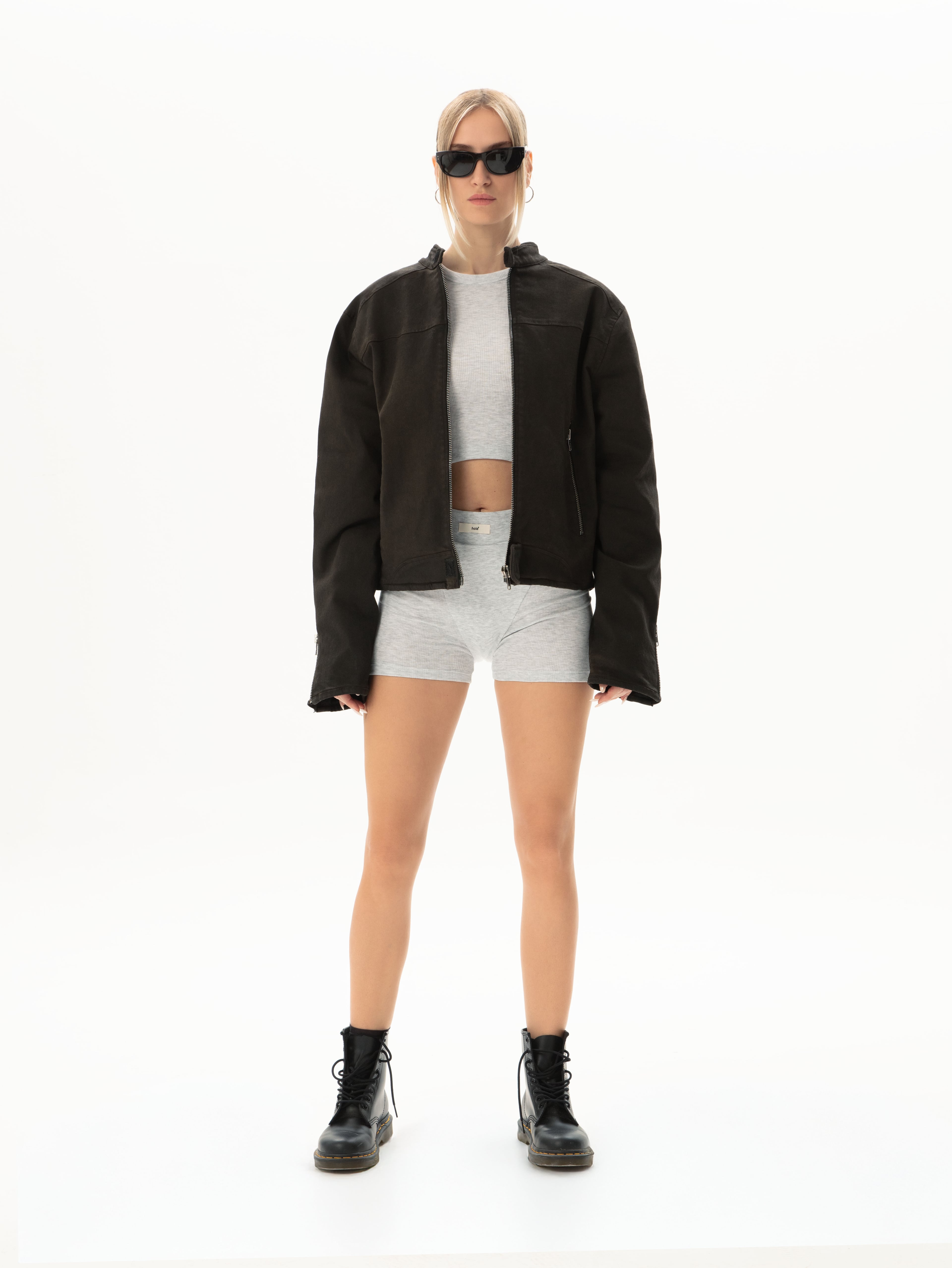 Hole Coat w/zip detail