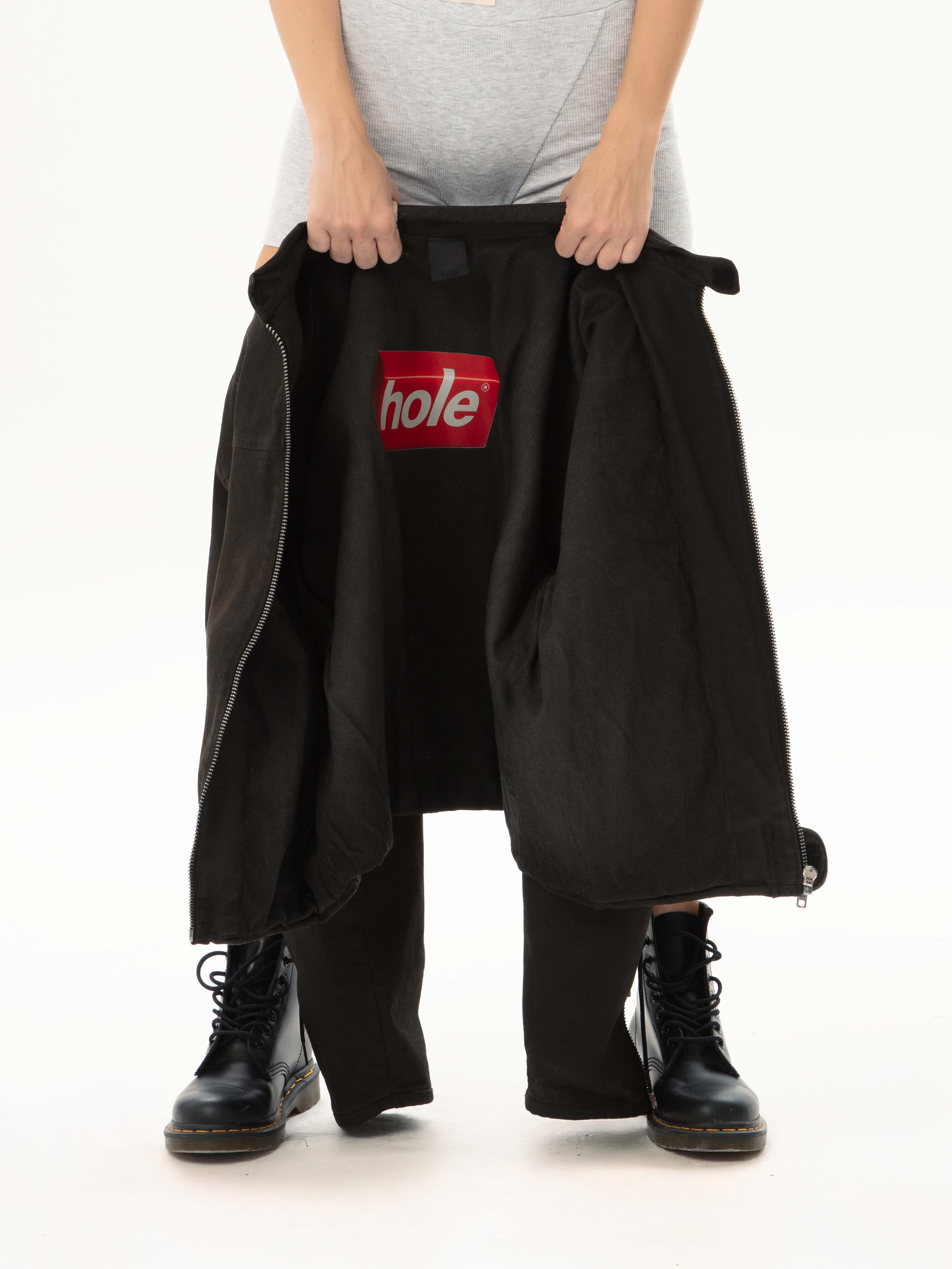 Hole Coat w/zip detail