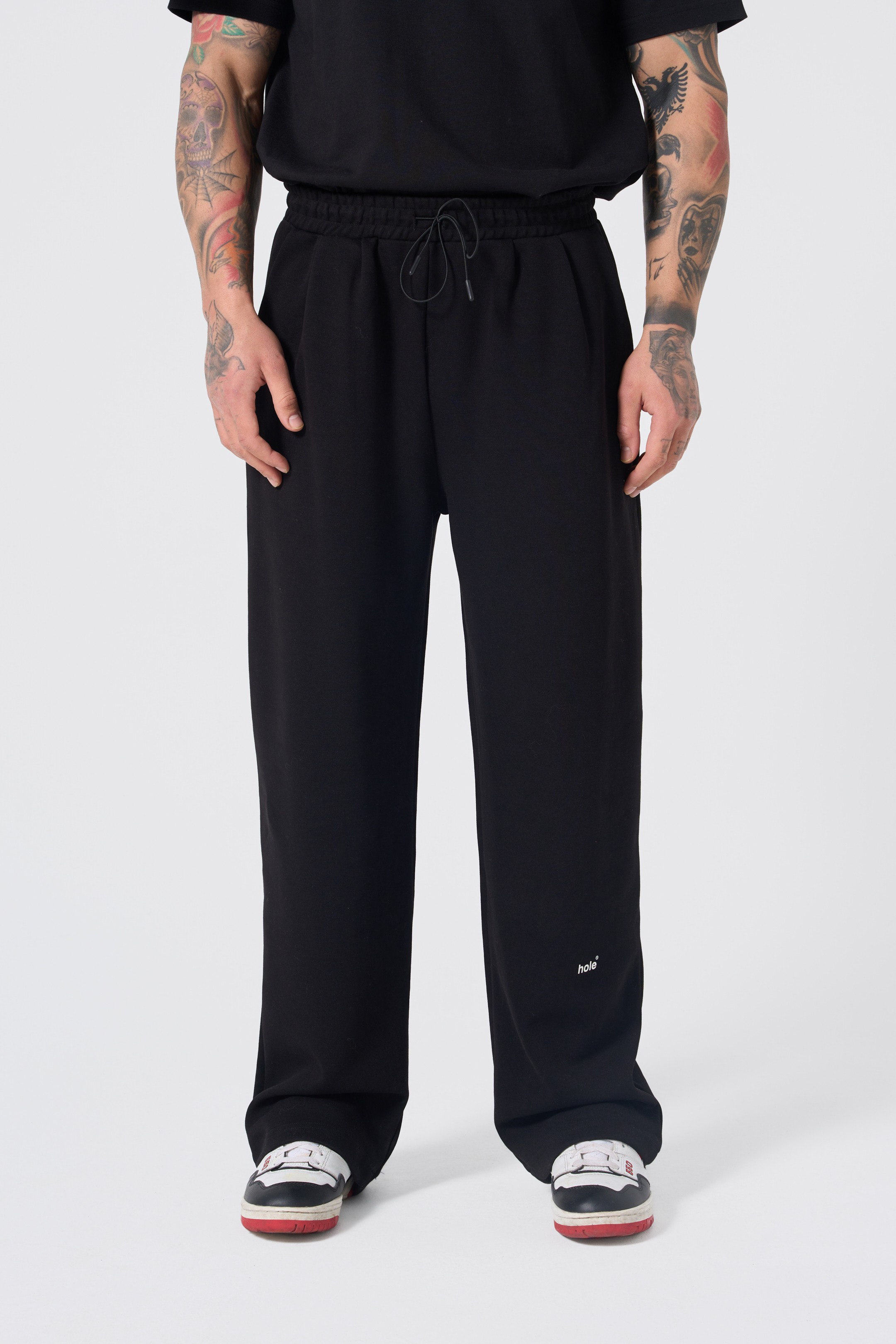 Hole Oversize Sweatpants w/logo print