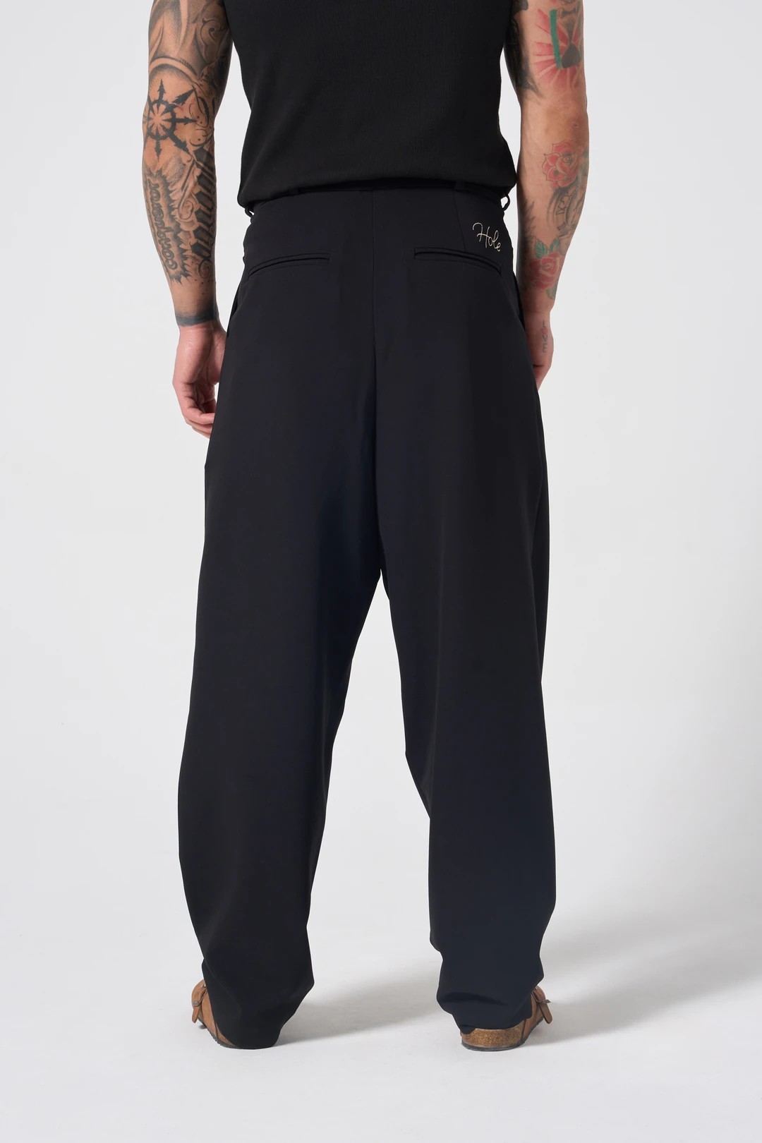 Hole Pants w/ pleat - BLACK