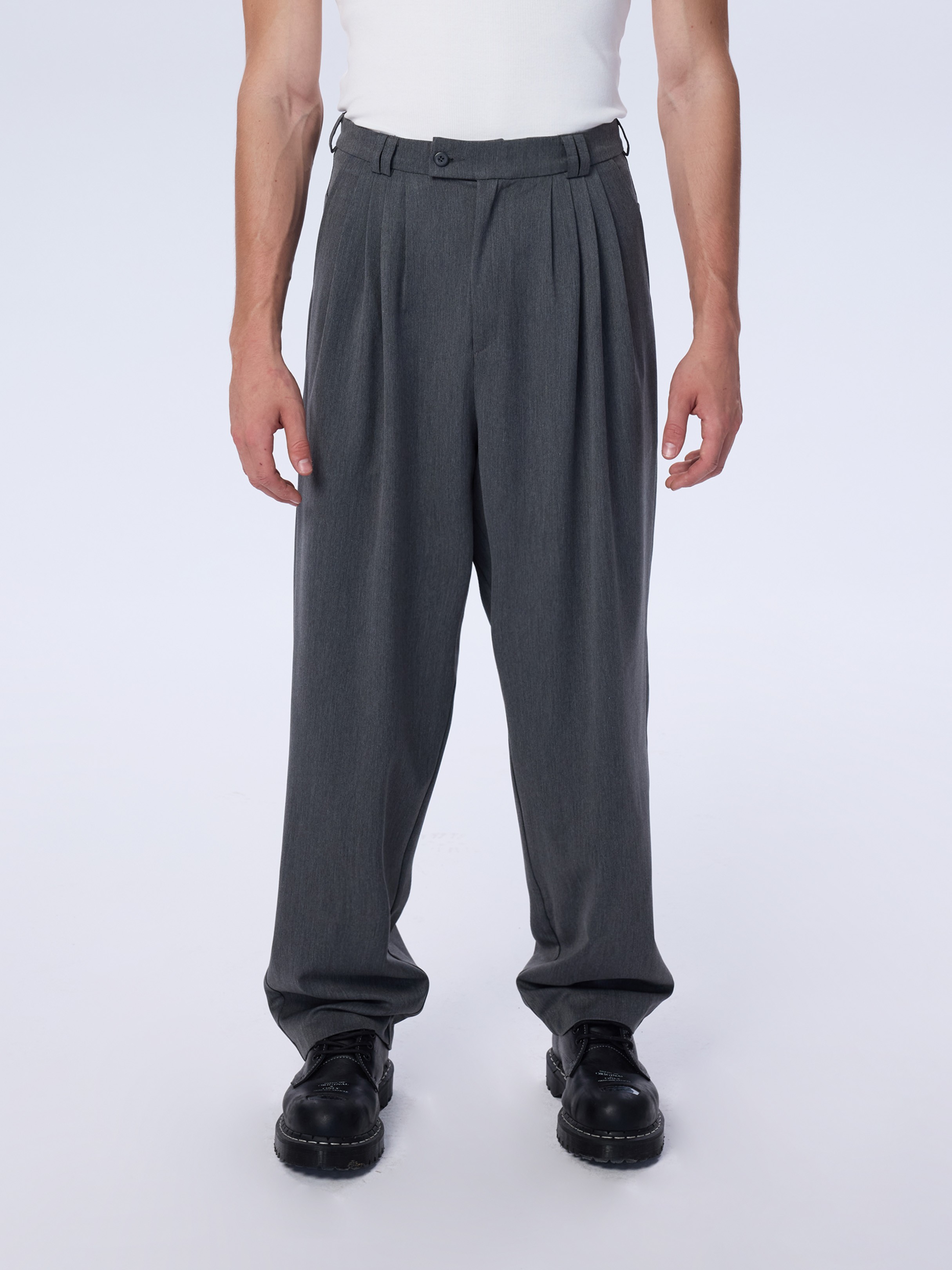 Hole Pants w/ pleat - GREY