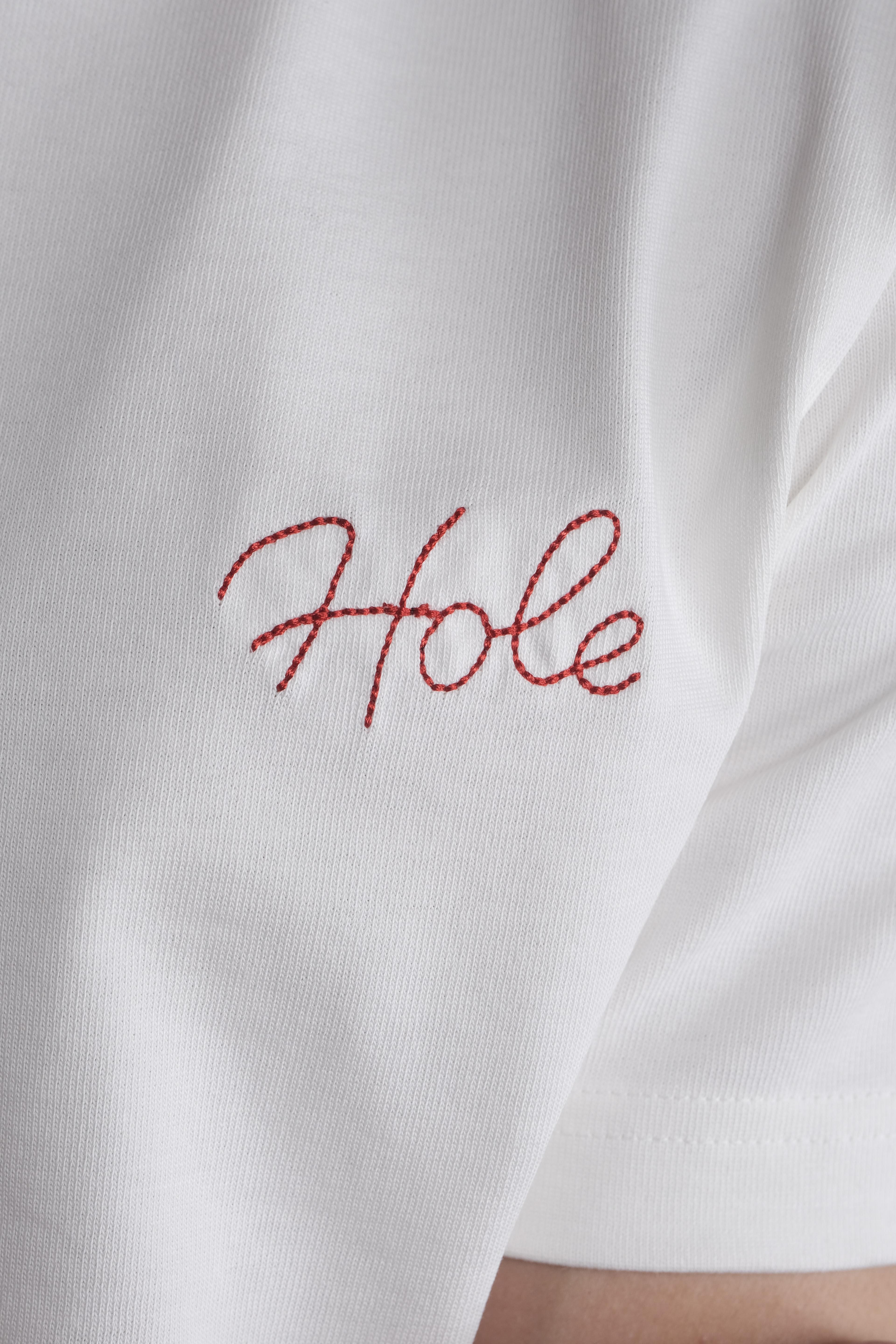 Hole Nakış Detay Basic T-Shirt