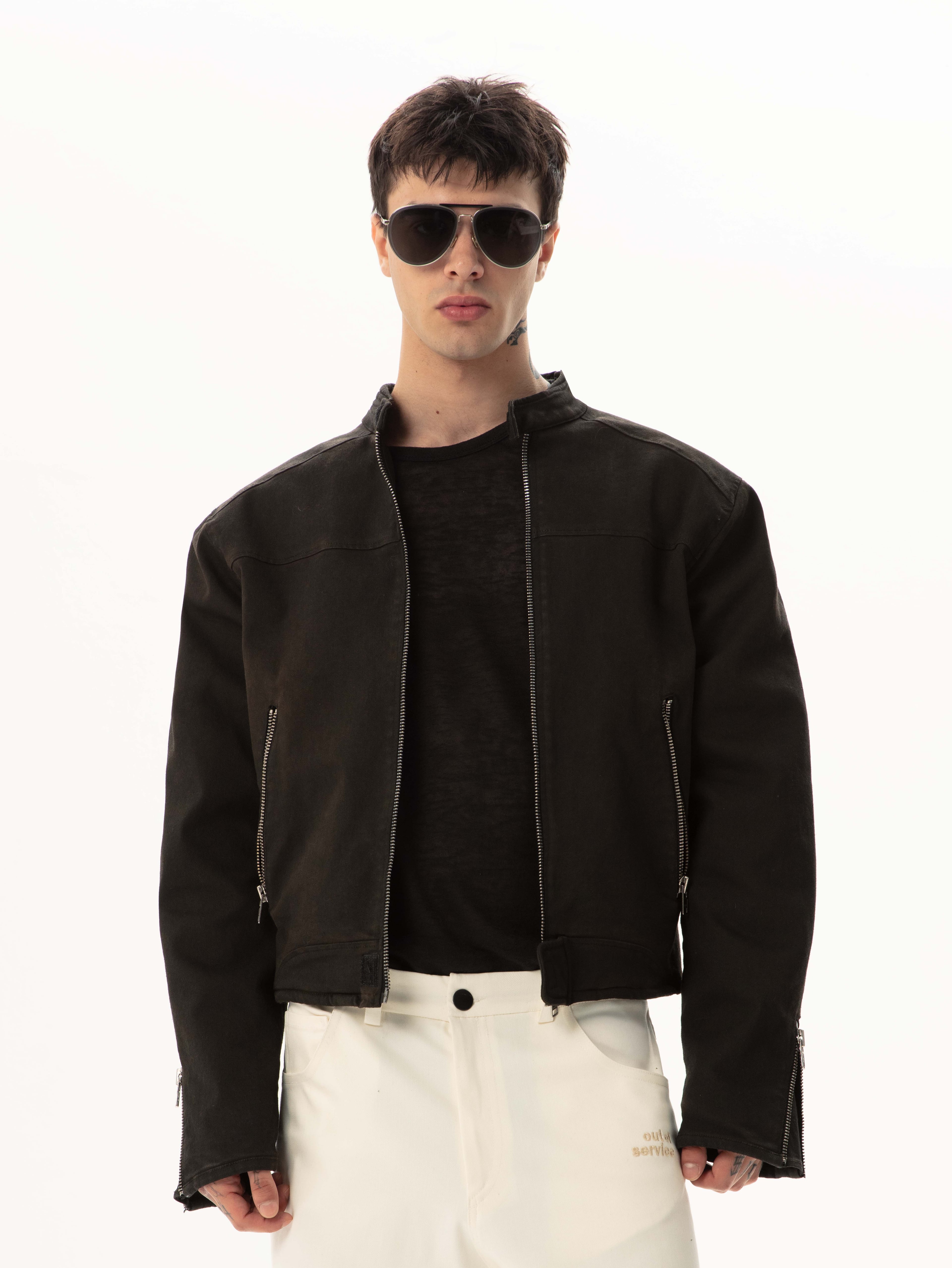 Hole Coat w/zip detail