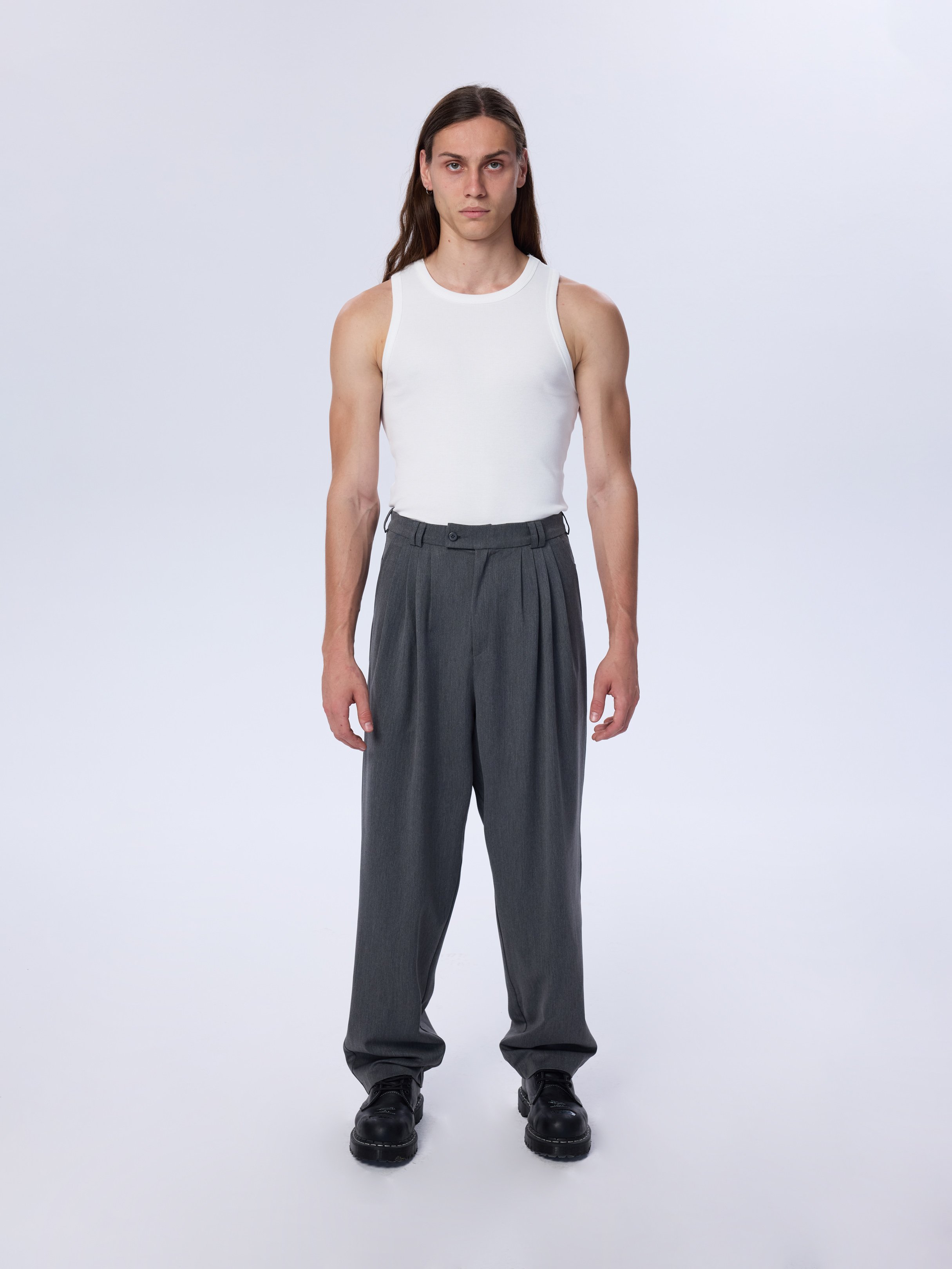 Hole Pants w/ pleat - GREY