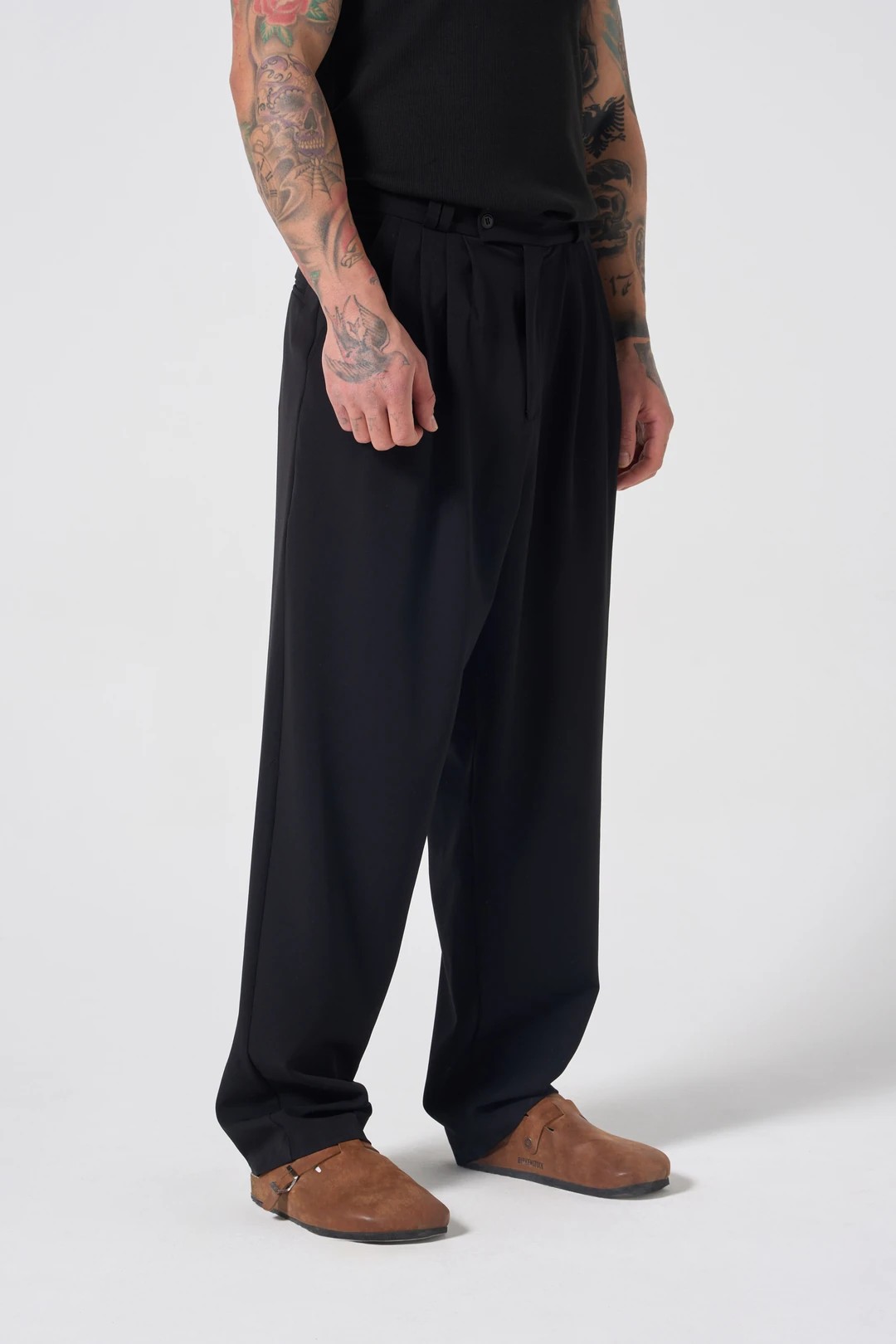 Hole Pants w/ pleat