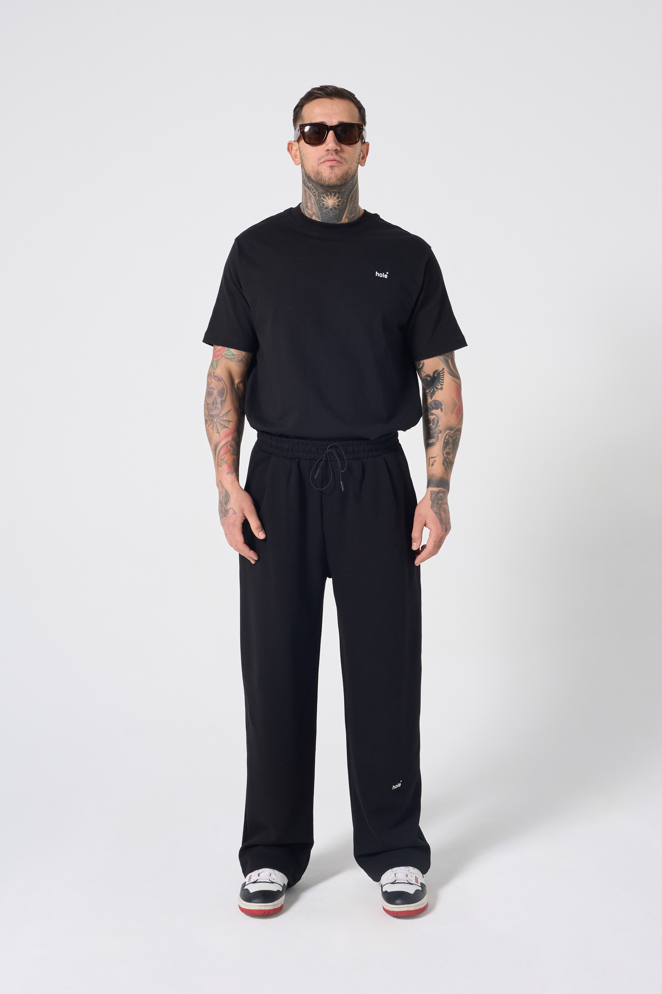 Hole Oversize Sweatpants w/logo print