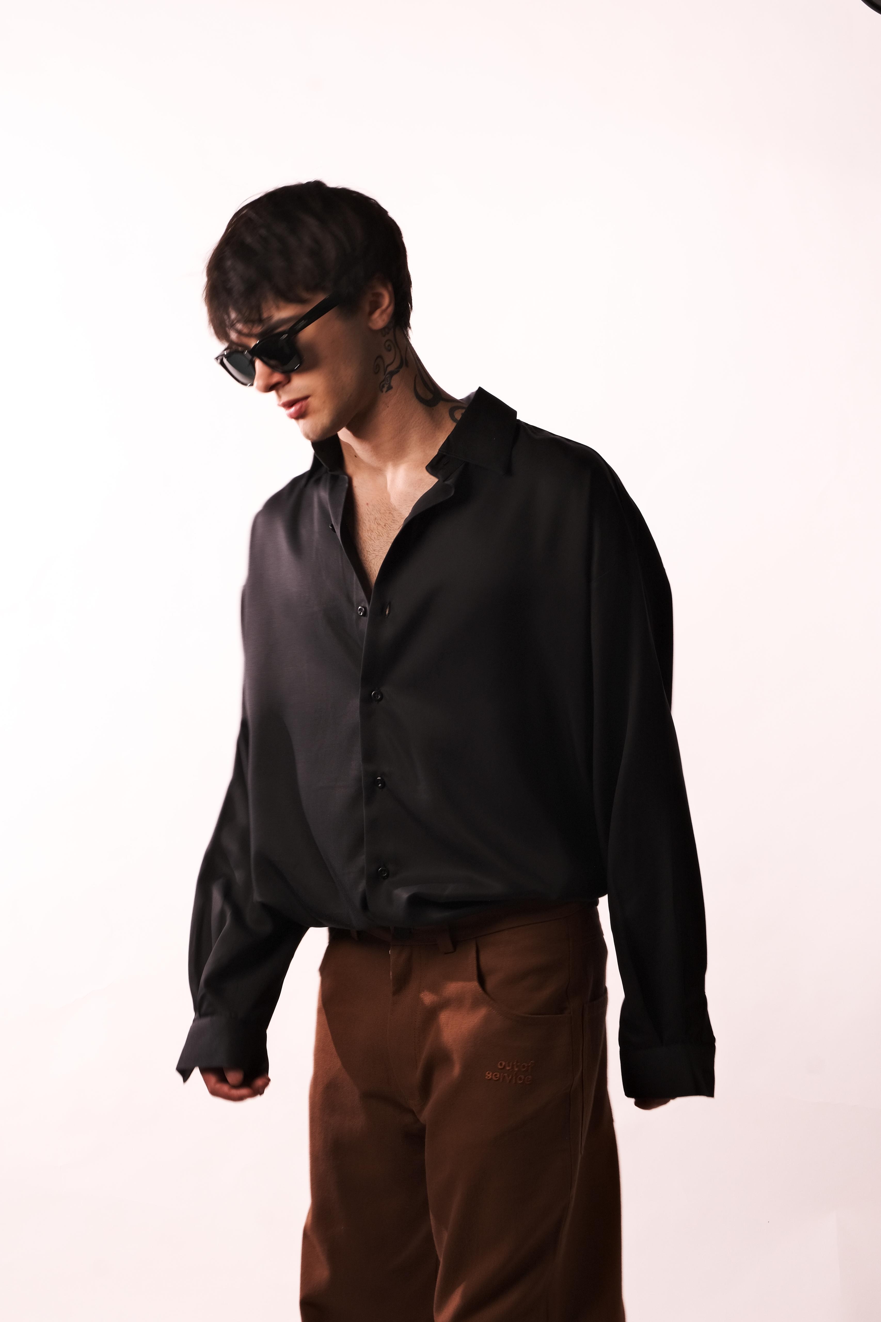 Hole Kiruna Oversize Shirt - BLACK