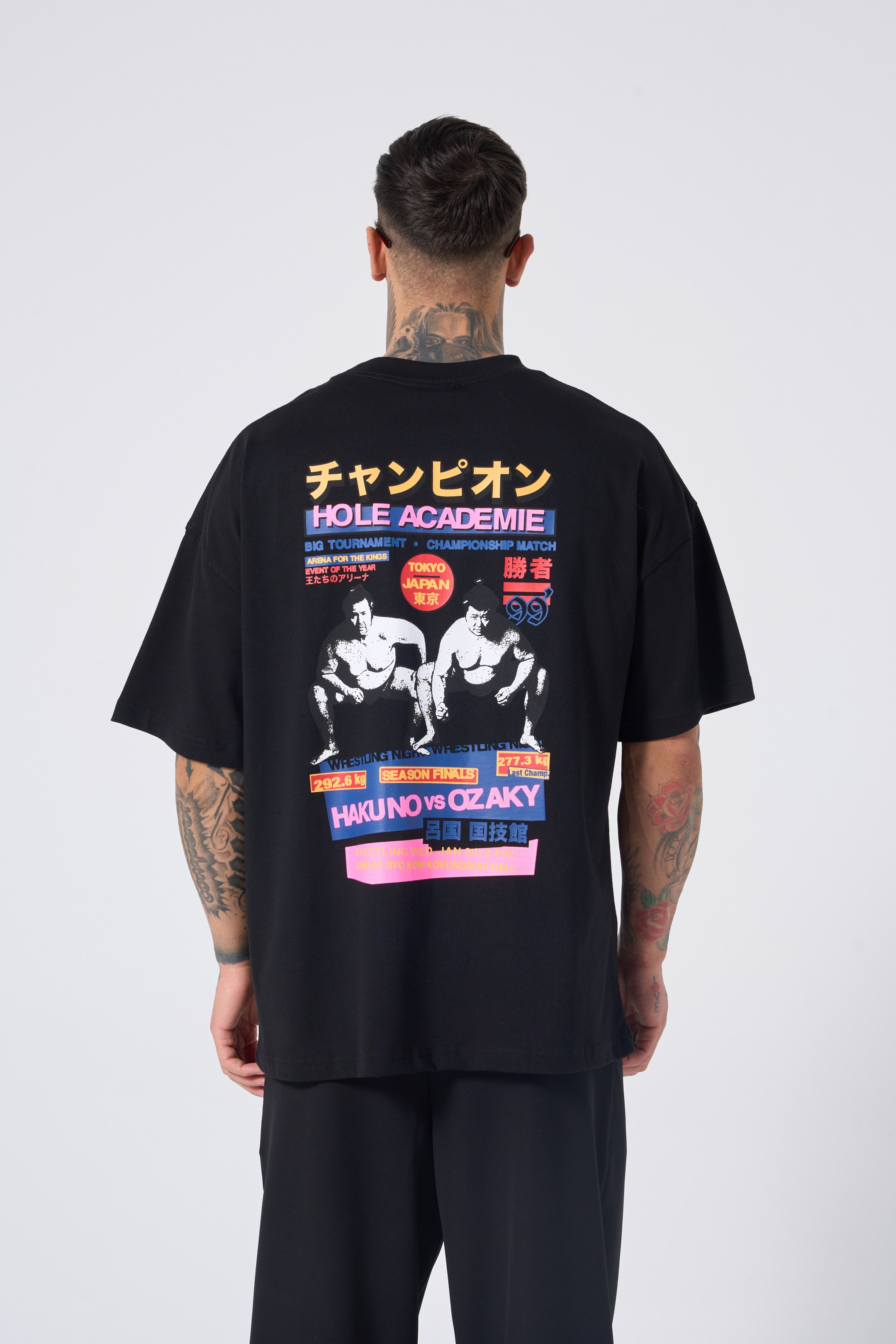 Hole T-shirt w/ sumo print