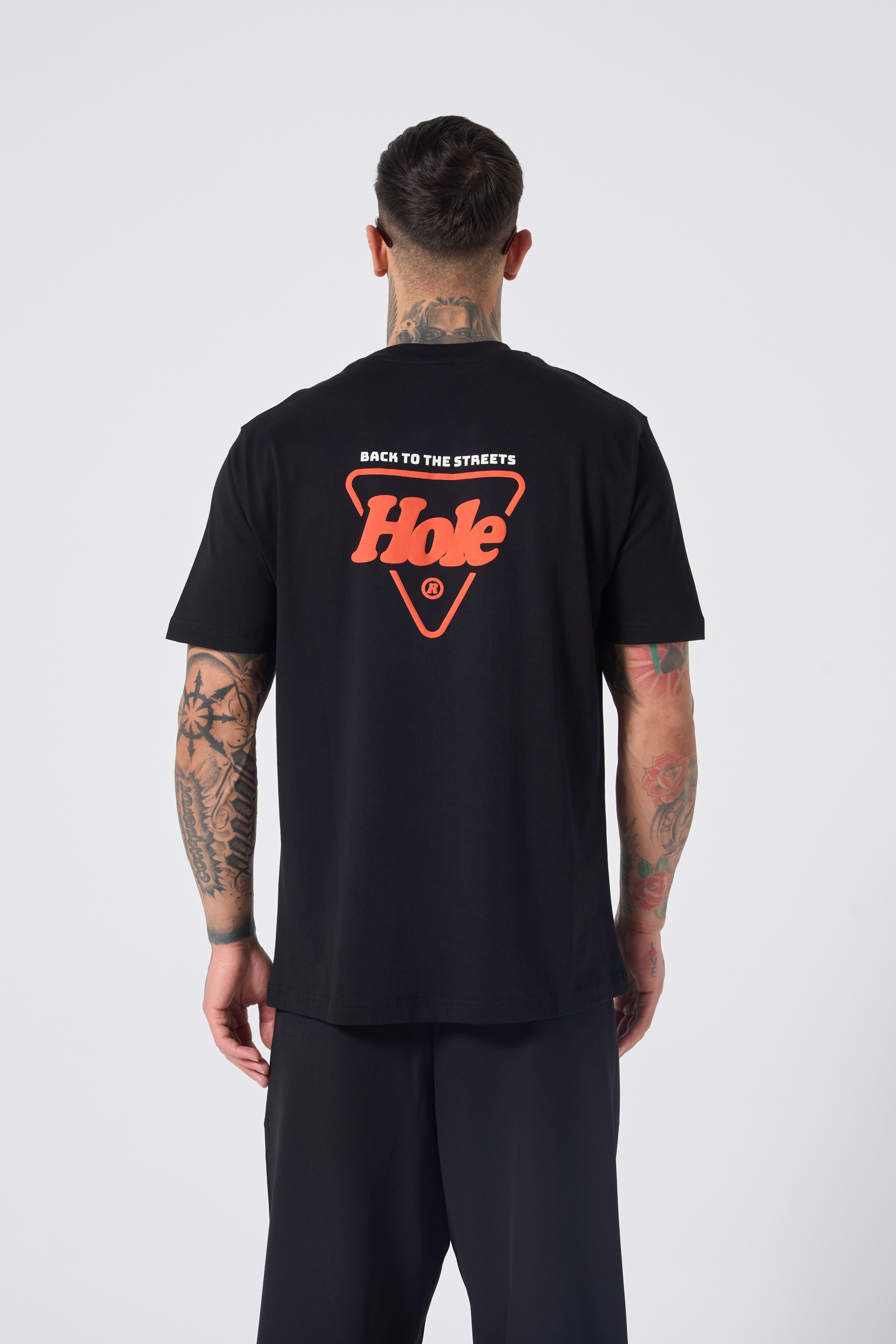 Hole T-shirt w/ flock print - BLACK