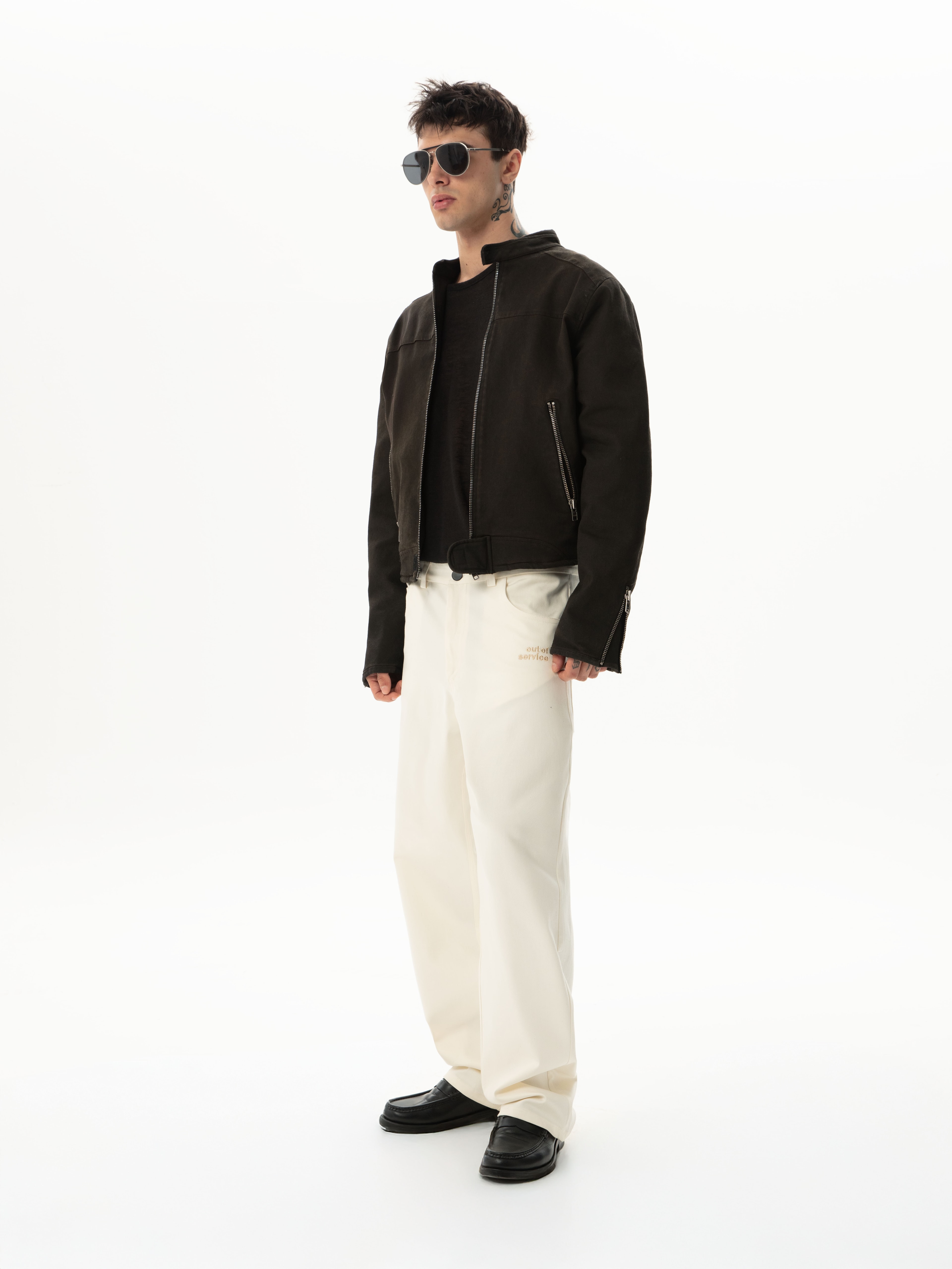 Hole Coat w/zip detail
