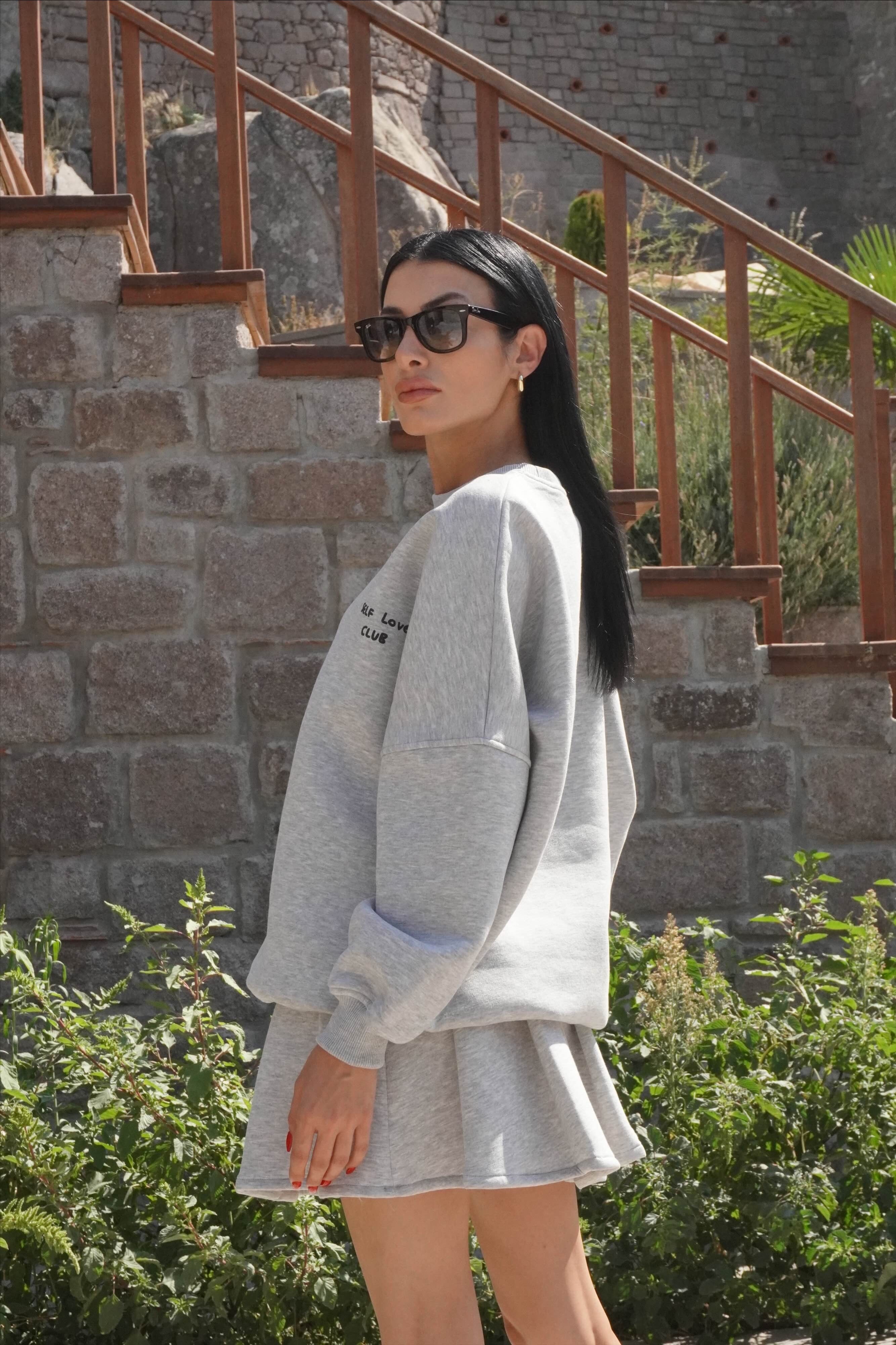 Oversize Gri Sweatshirt Pileli Etek Takım