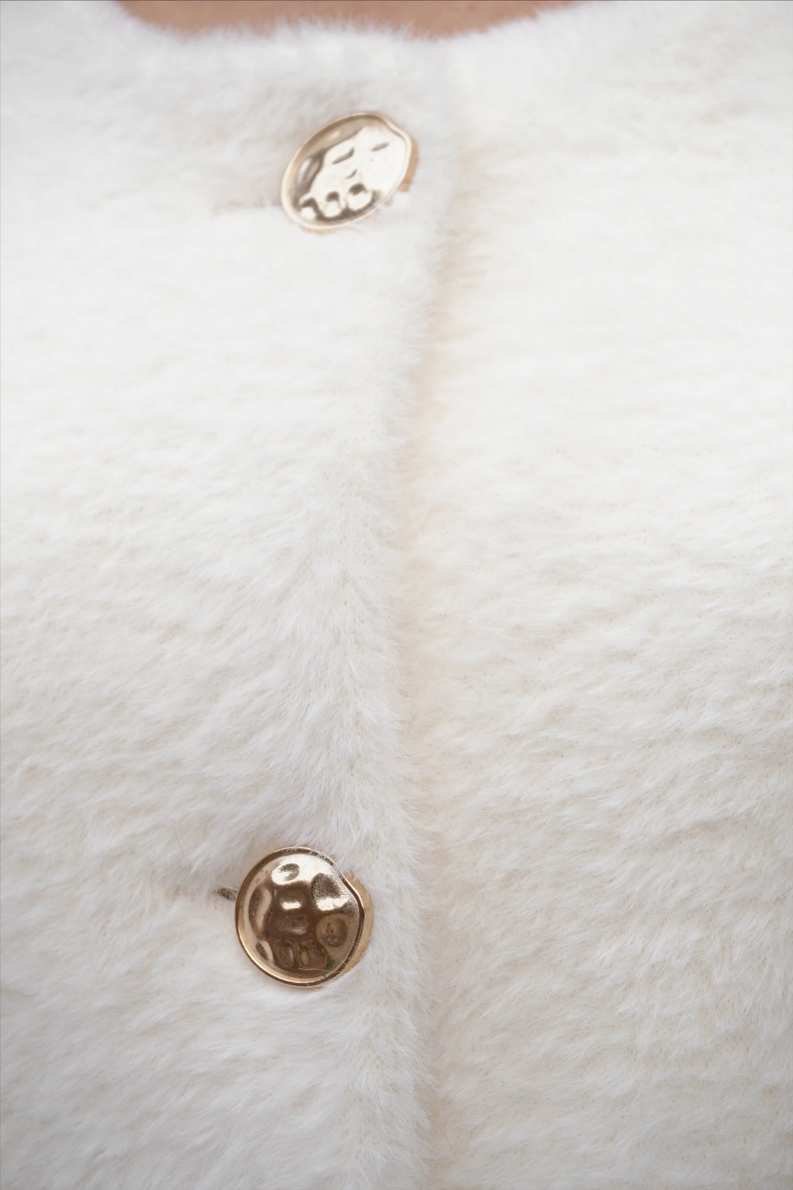 Gold Düğme Detaylı Bel Oturtmalı Kürklü Mini Ekru Kaban 