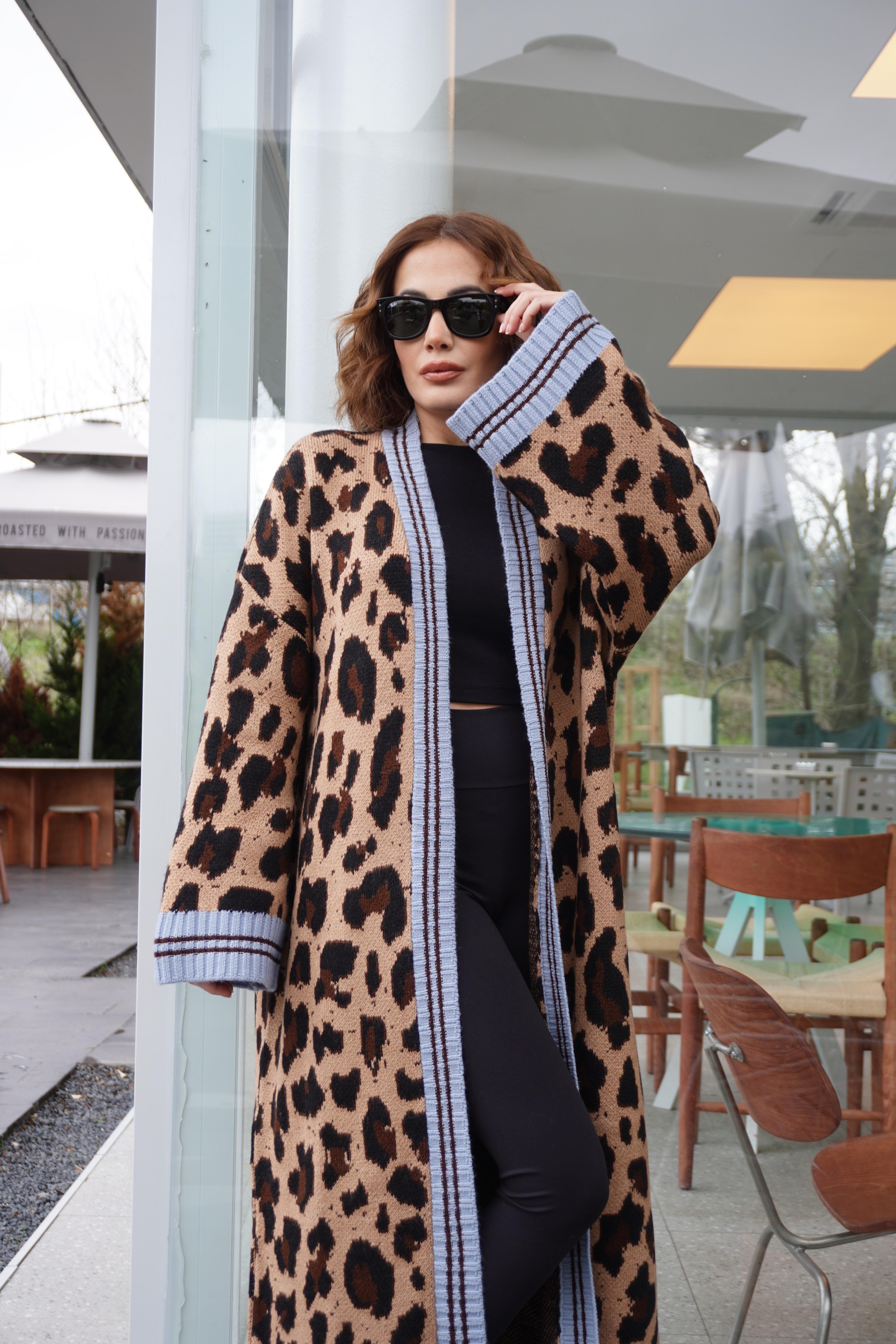 Leopar Desen Tam Boy Bebe Mavi Şeritli Hırka
