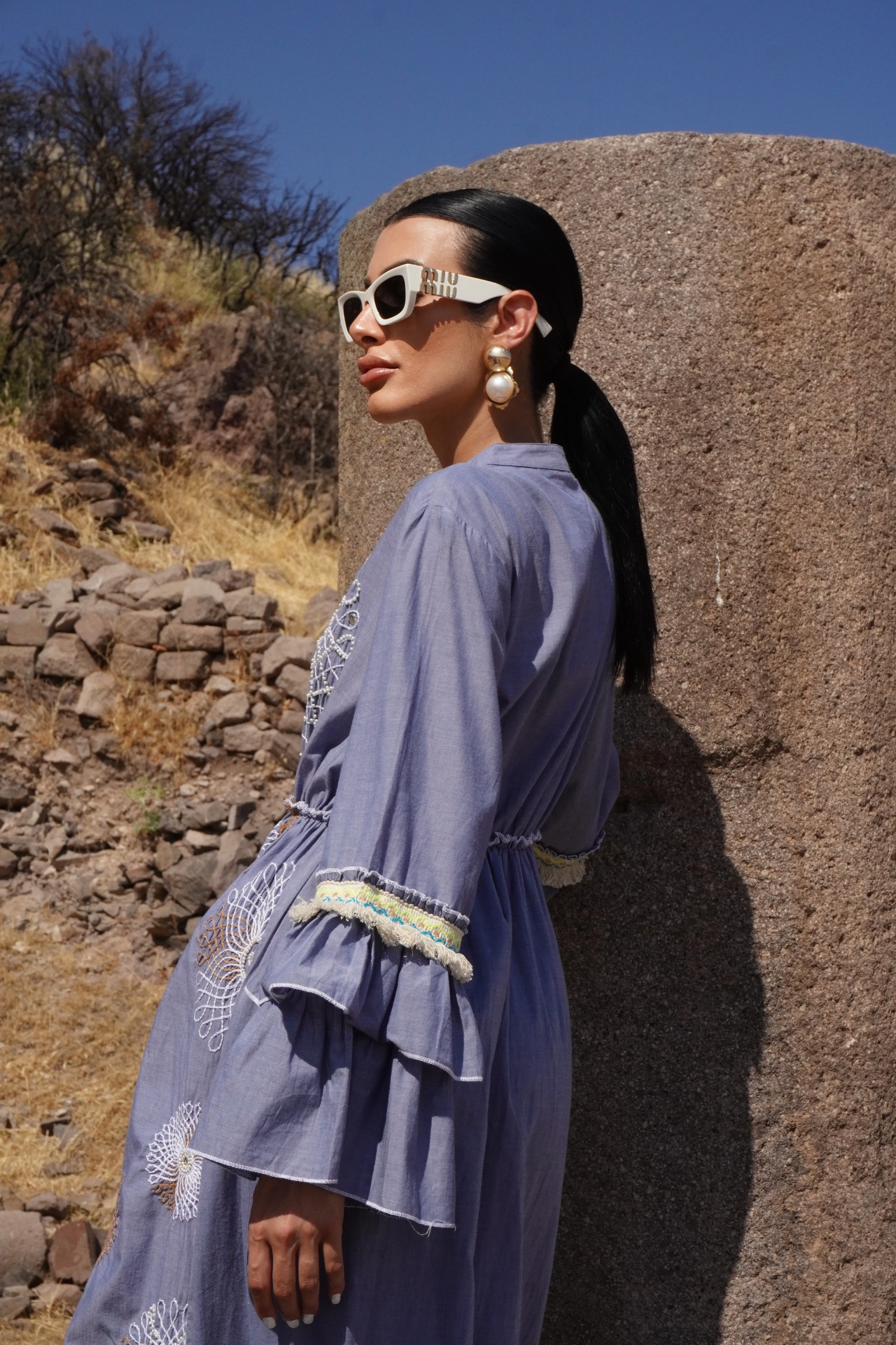 İthal Tasarım Mavi Volanlı Nakışlı İspanyol Kol Tasarım Elbise