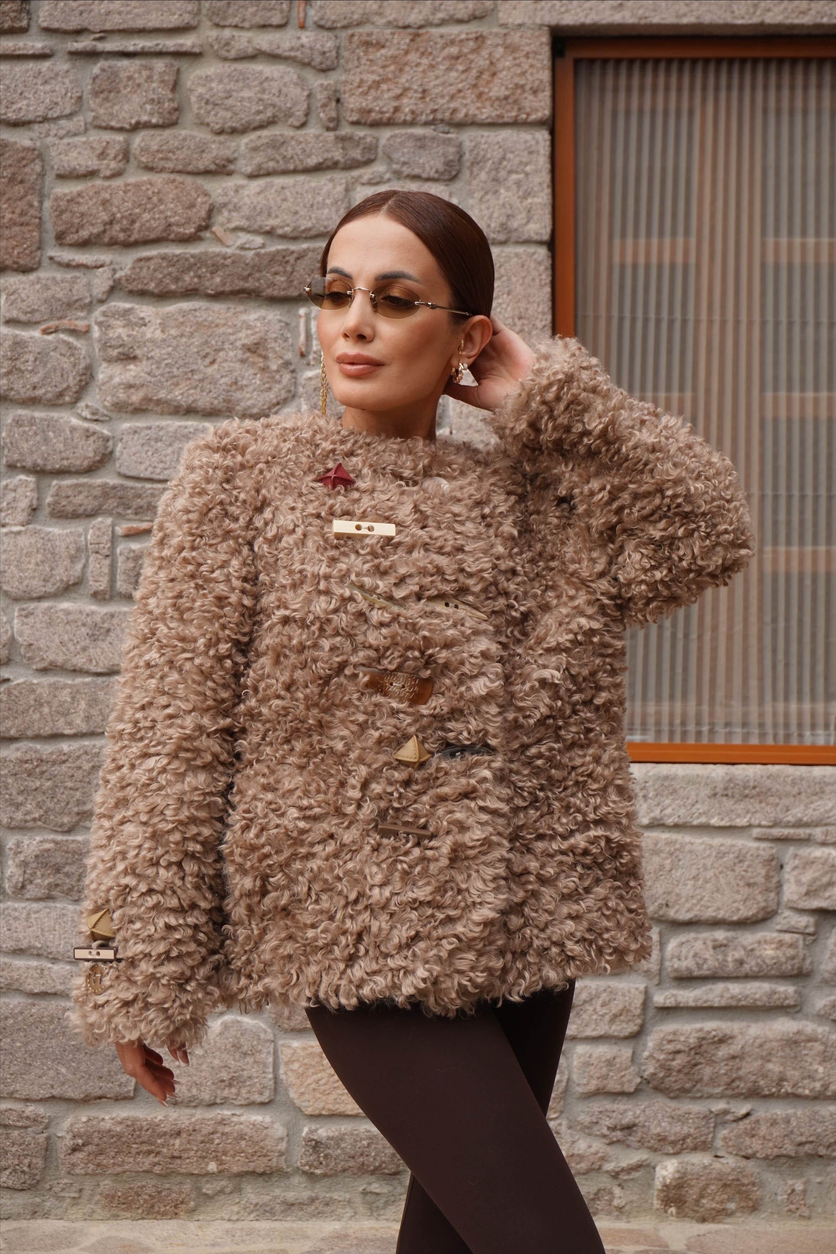 İthal Tasarım Premium Düğme Detaylı Camel Kürk 