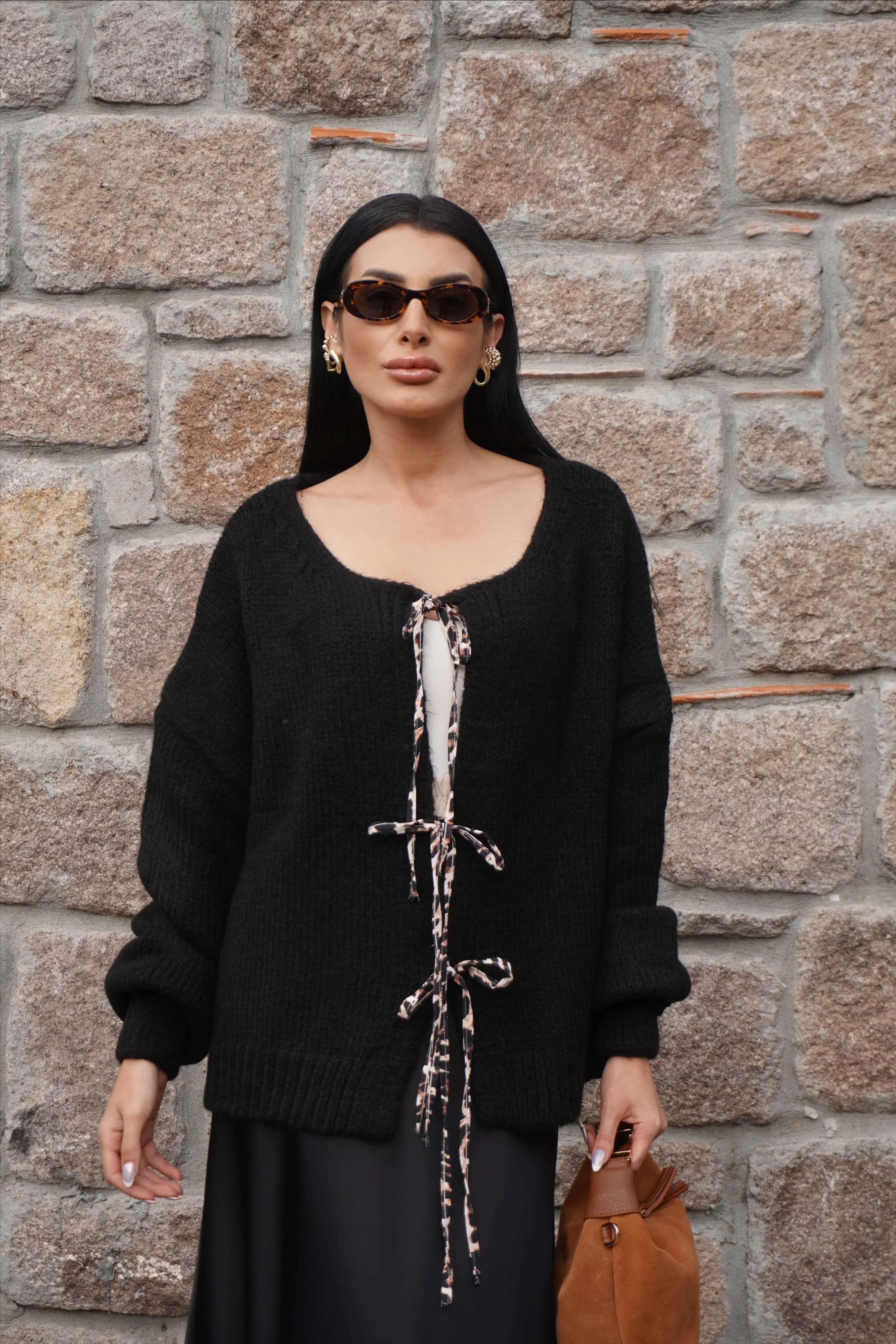 Sırt Leopar Kalpli Siyah Bağlamalı Triko Hırka 