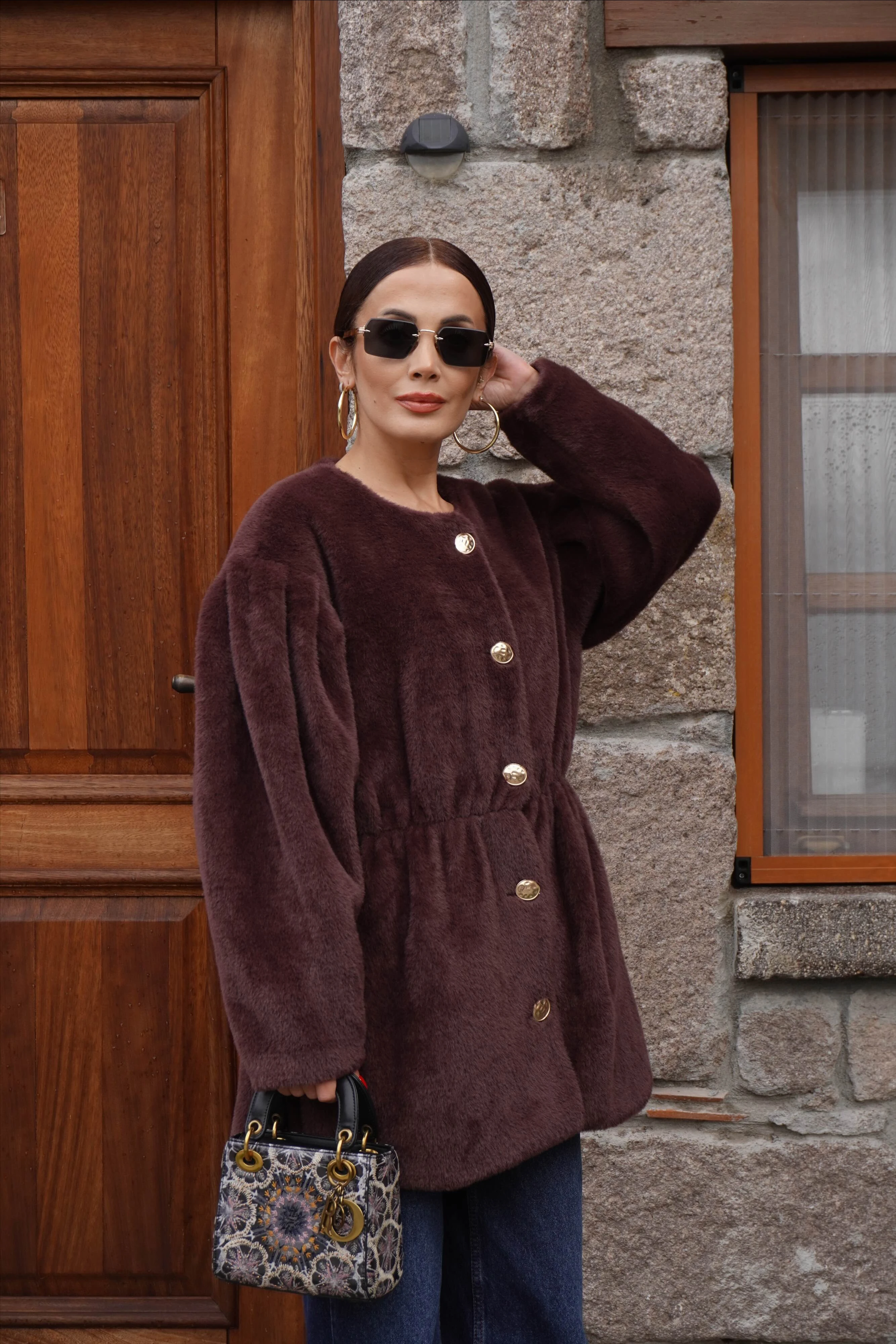 Gold Düğme Detaylı Bel Oturtmalı Kürklü Mini Kahve Kaban 