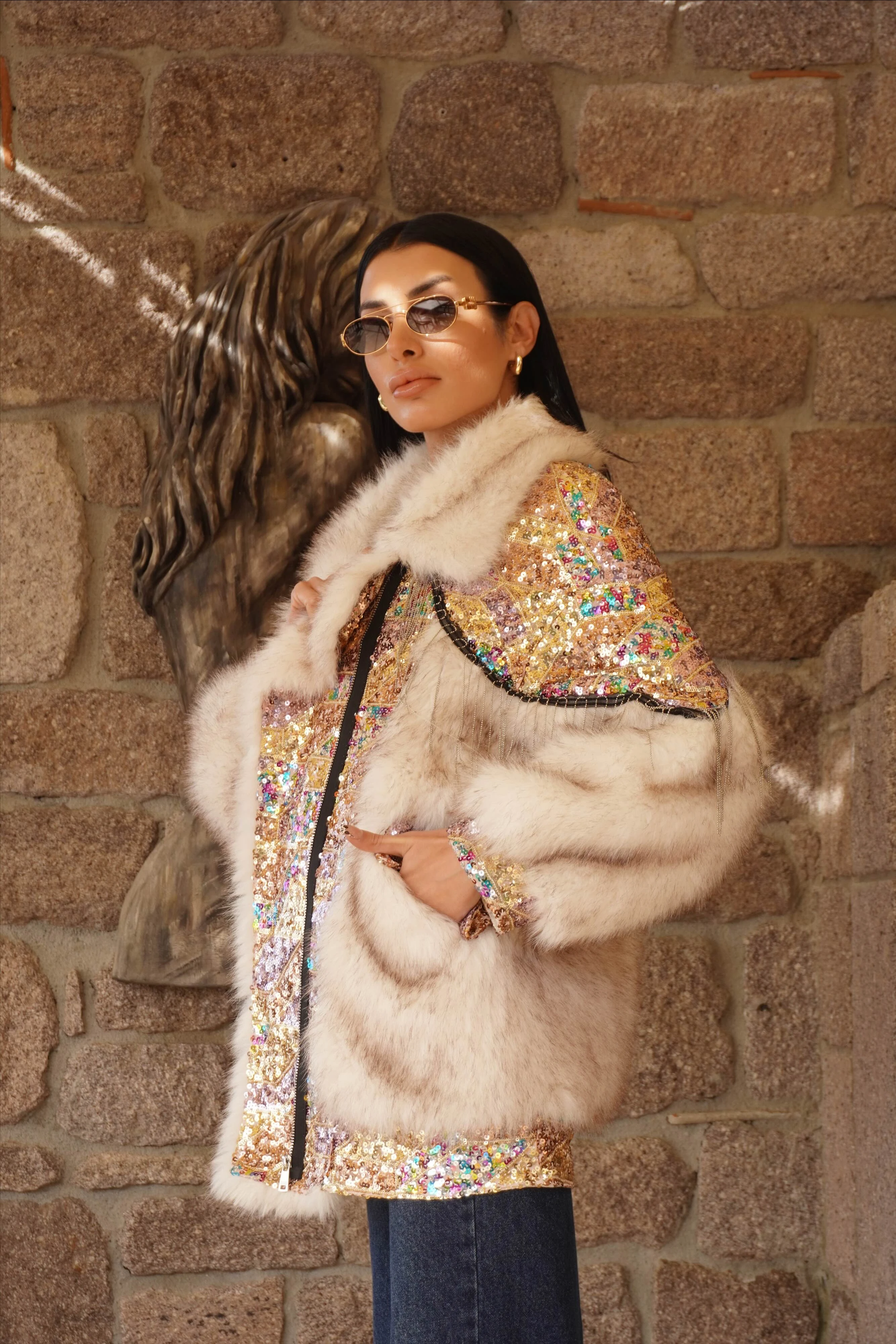 İthal Tasarım Renkli Pullu Kürk Mont 