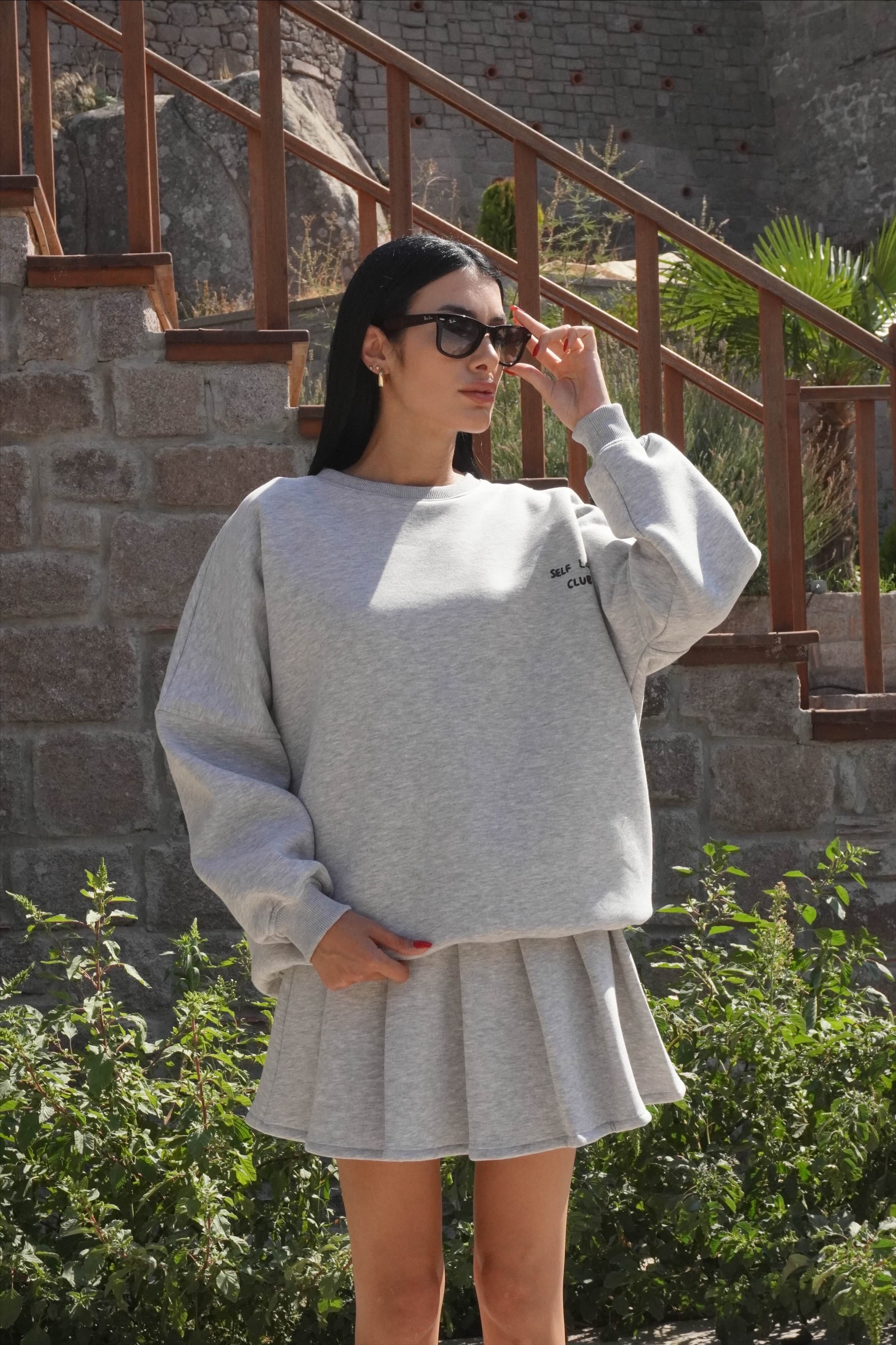 Oversize Gri Sweatshirt Pileli Etek Takım