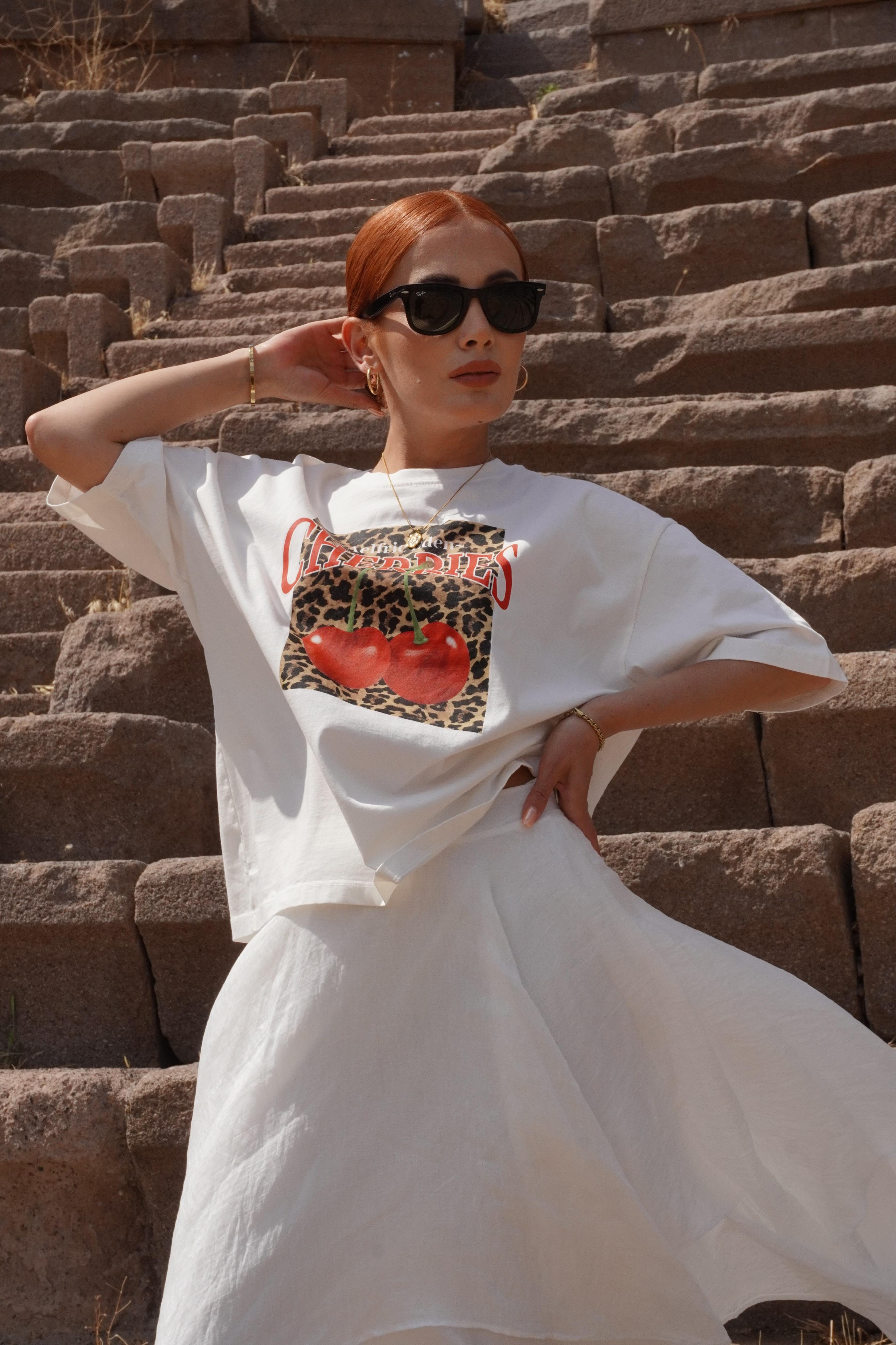 Kiraz Baskılı Oversize Tişört
