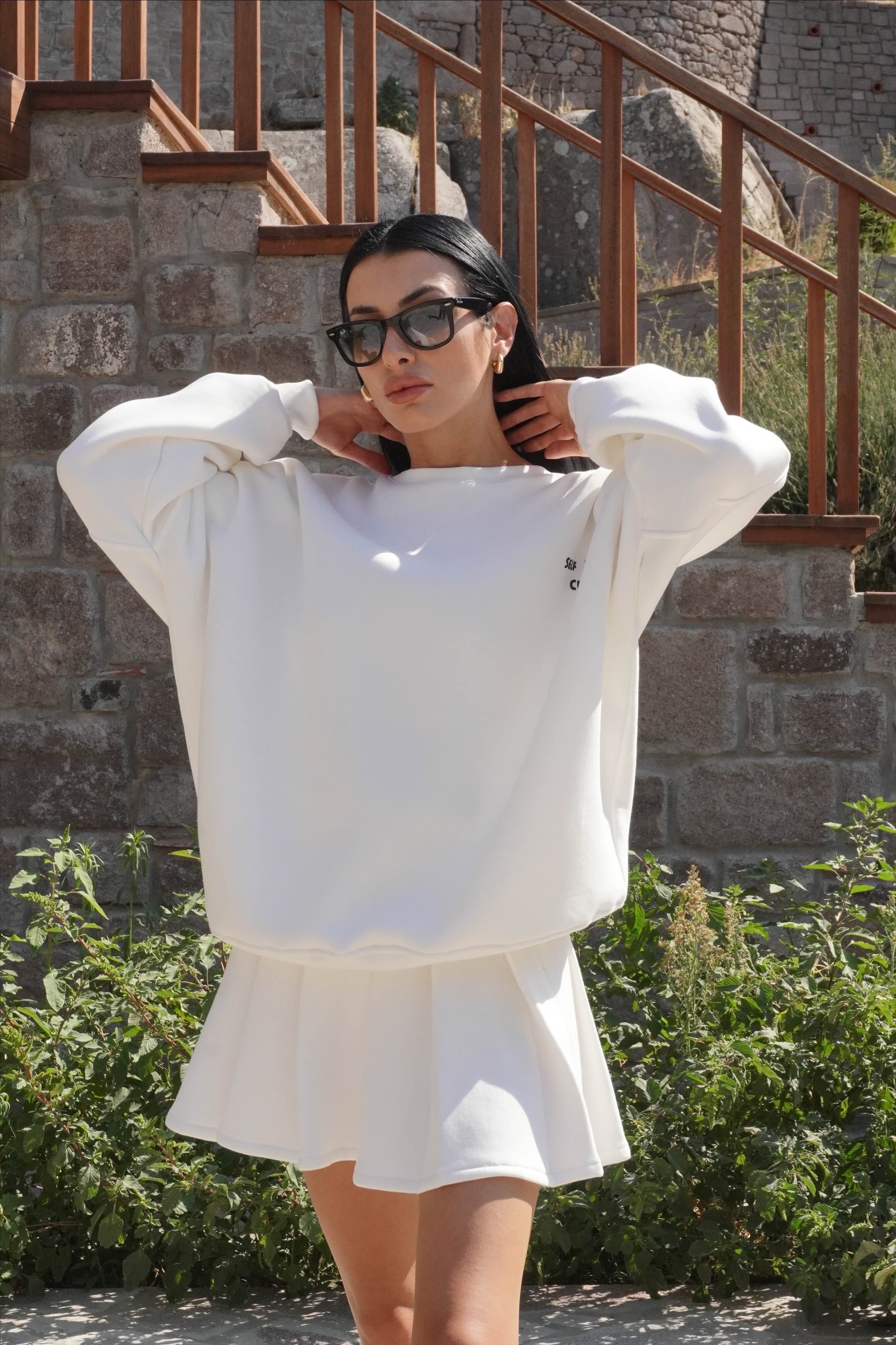 Oversize Beyaz Pileli Etek Takım
