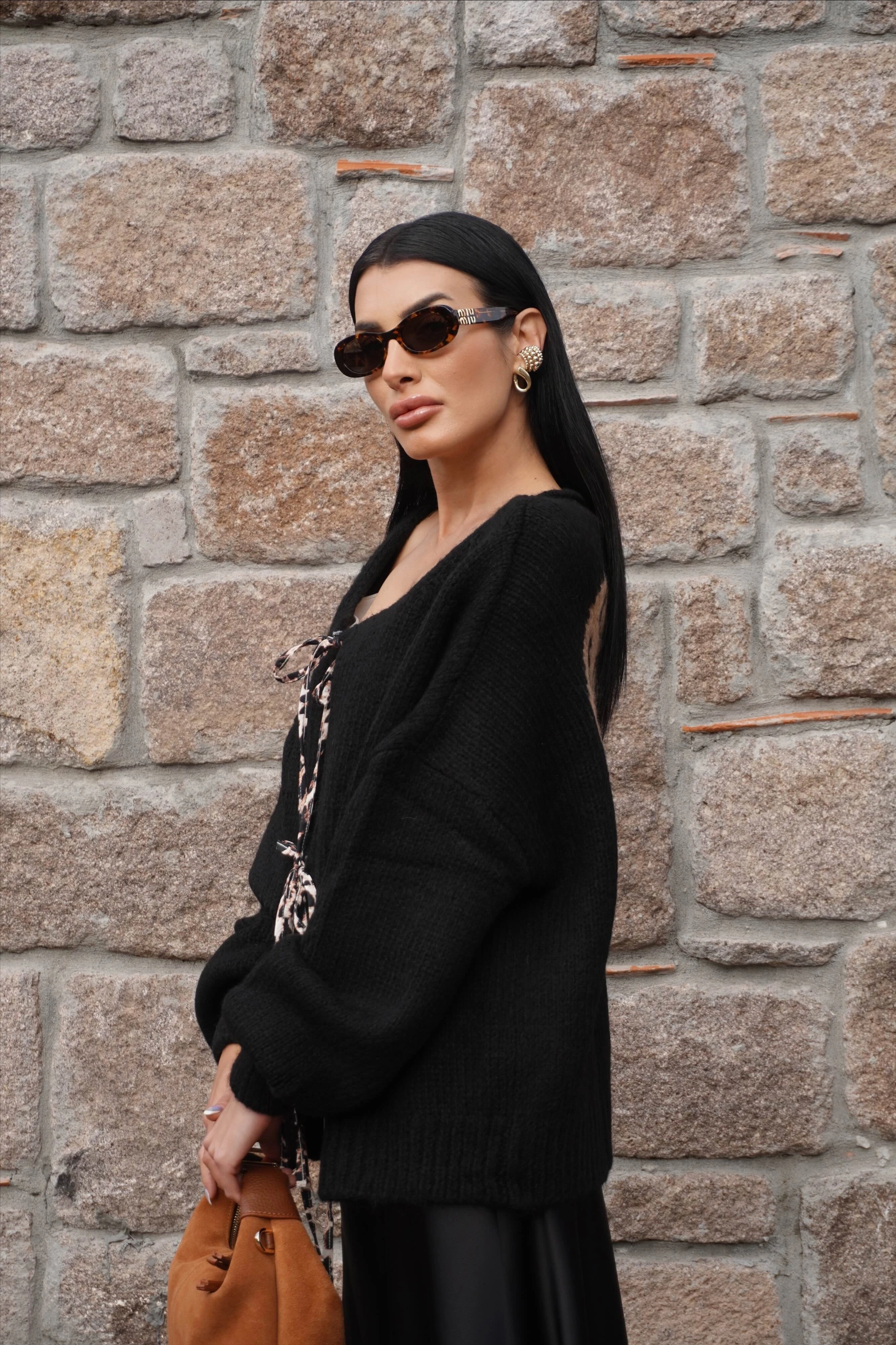 Sırt Leopar Kalpli Siyah Bağlamalı Triko Hırka 