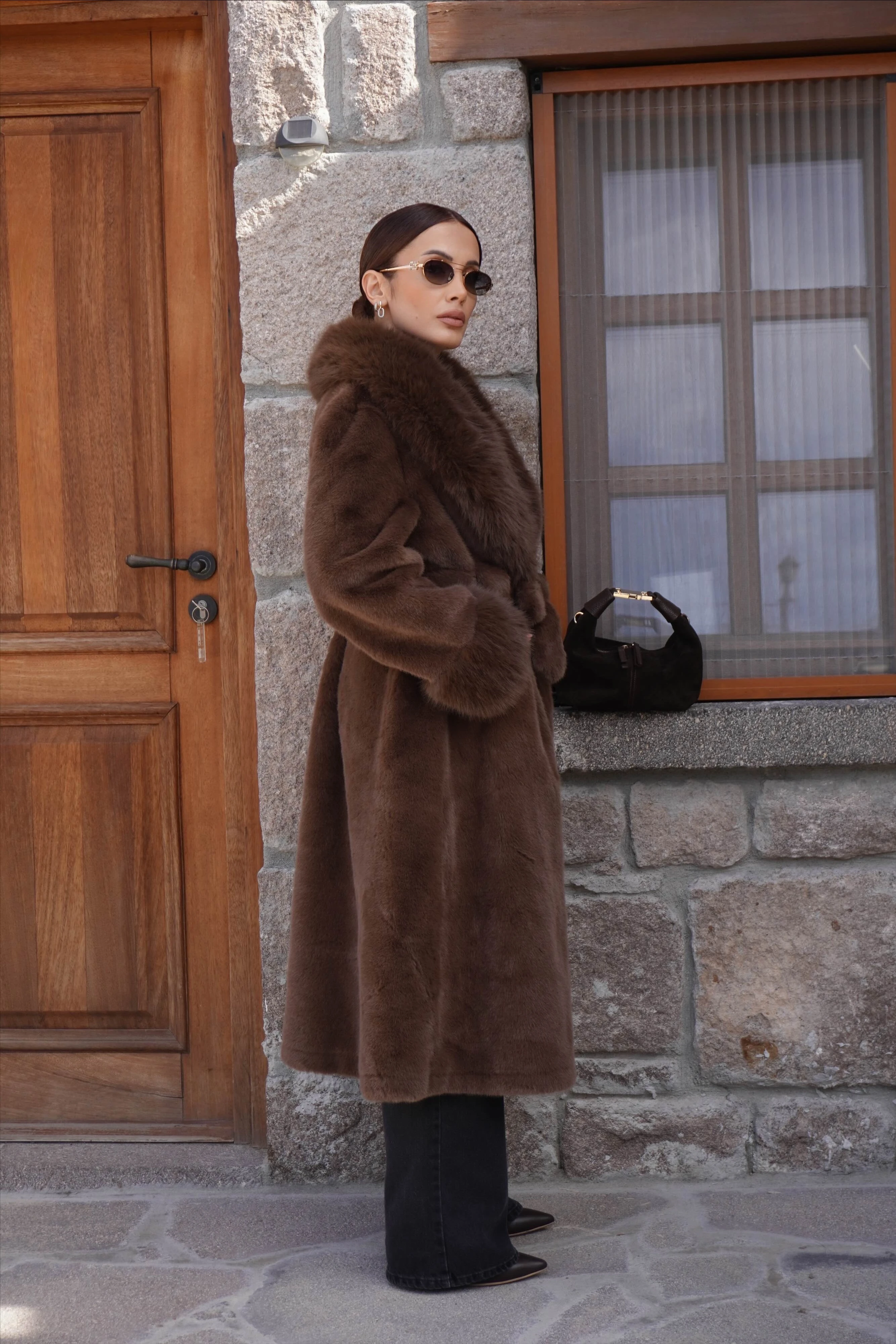 İthal Tasarım Premium Kürk Kol Yaka Detaylı Peluş Kaban 