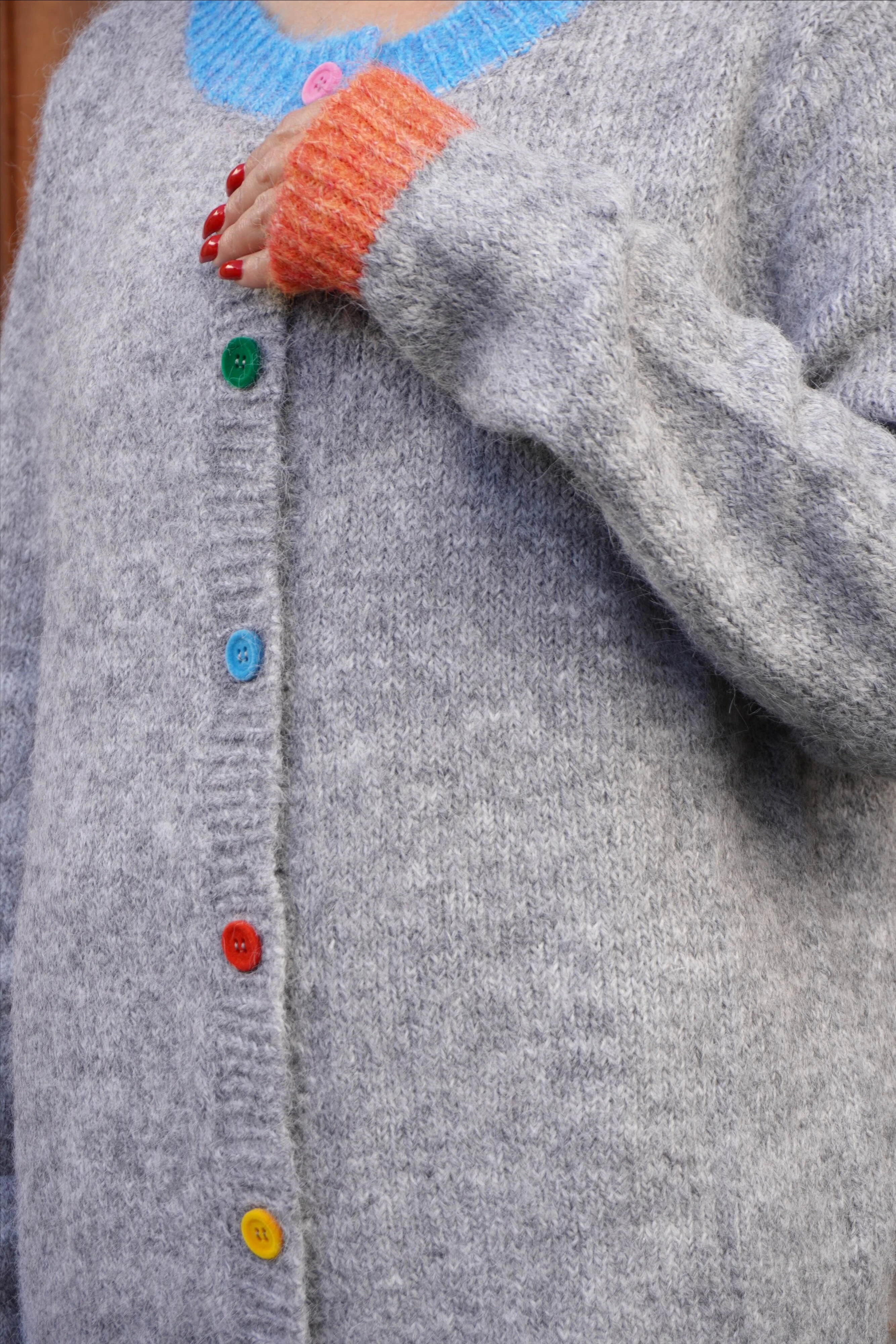 Renk Detaylı Gri Triko Hırka