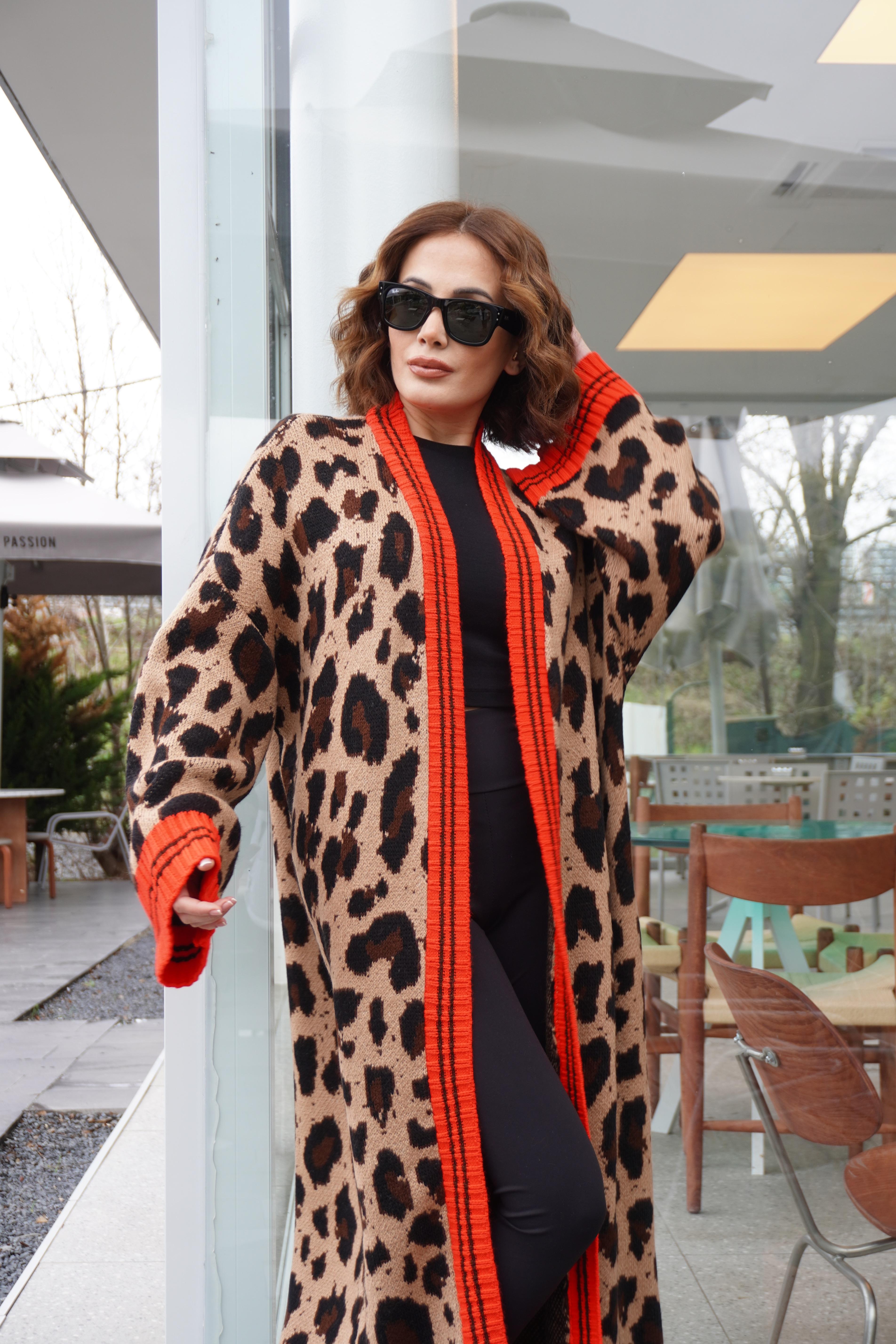 Leopar Desen Tam Boy Kırmızı Şeritli Hırka