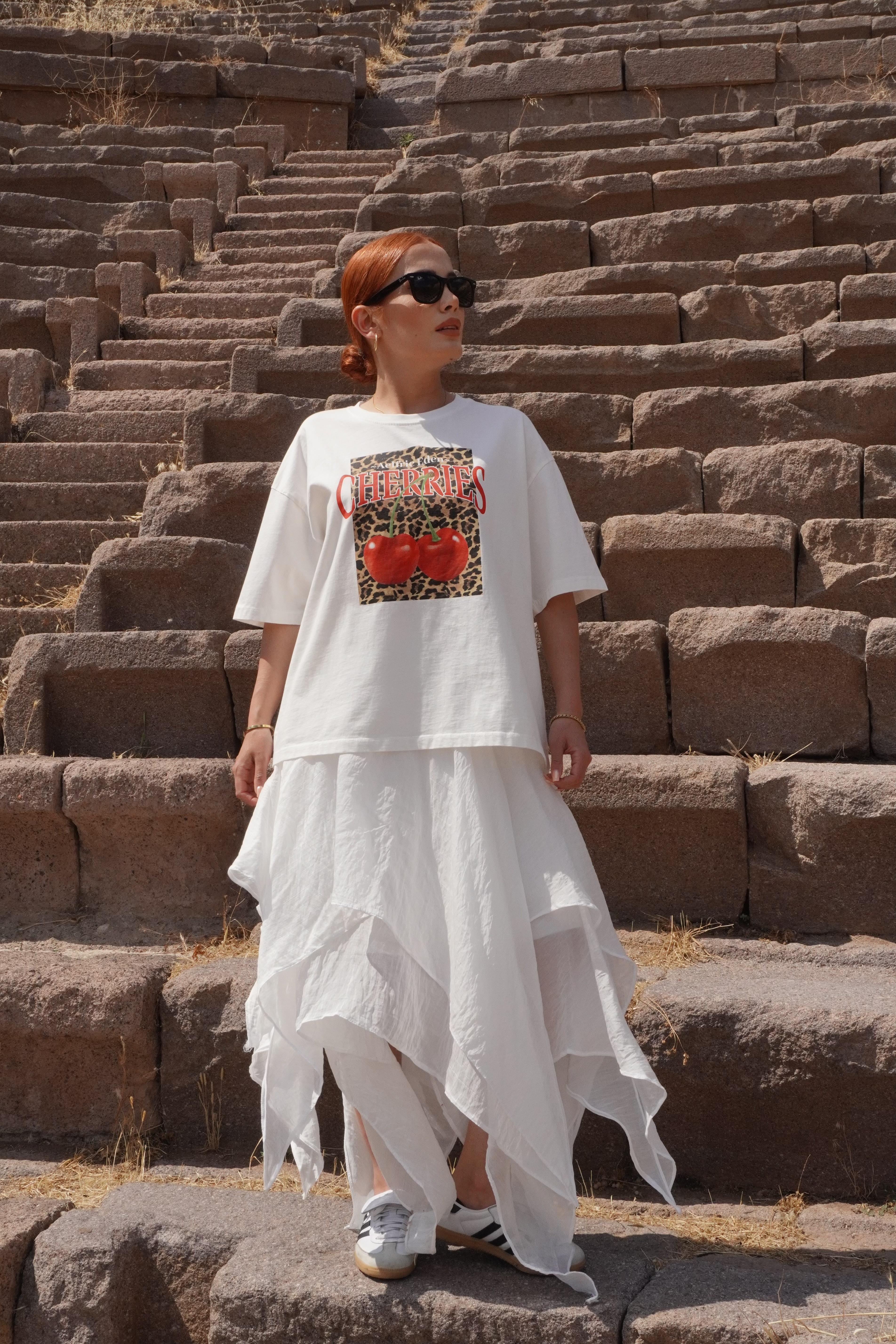Kiraz Baskılı Oversize Tişört