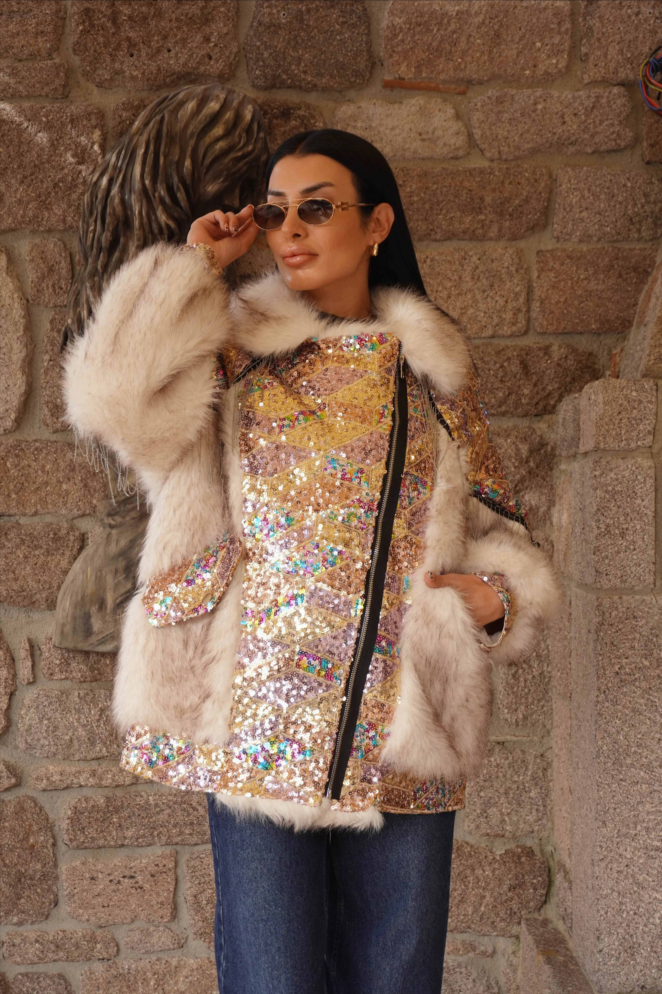 İthal Tasarım Renkli Pullu Kürk Mont 