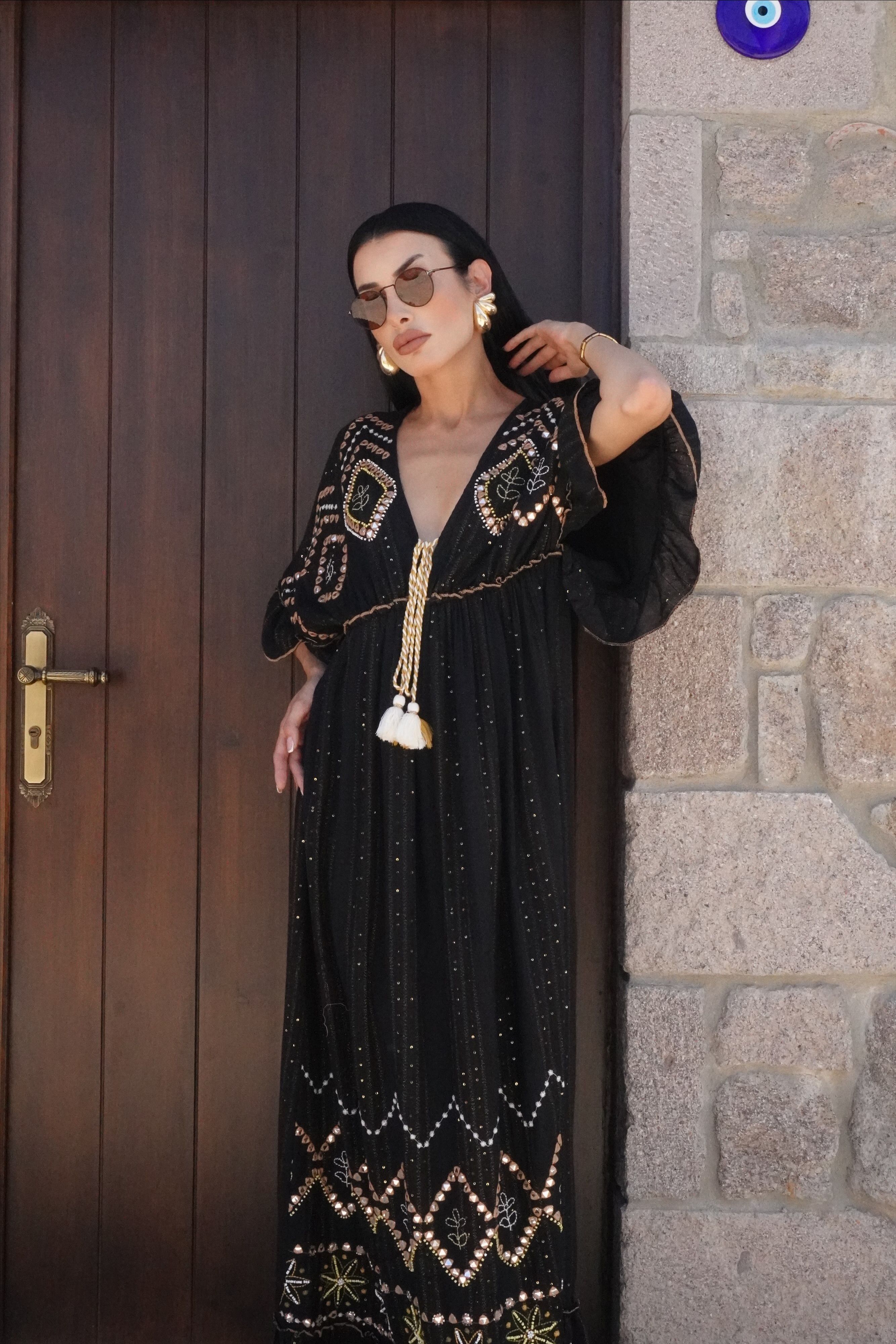 İthal Tasarım Yaldızlı Pullu Maxi Siyah Elbise 