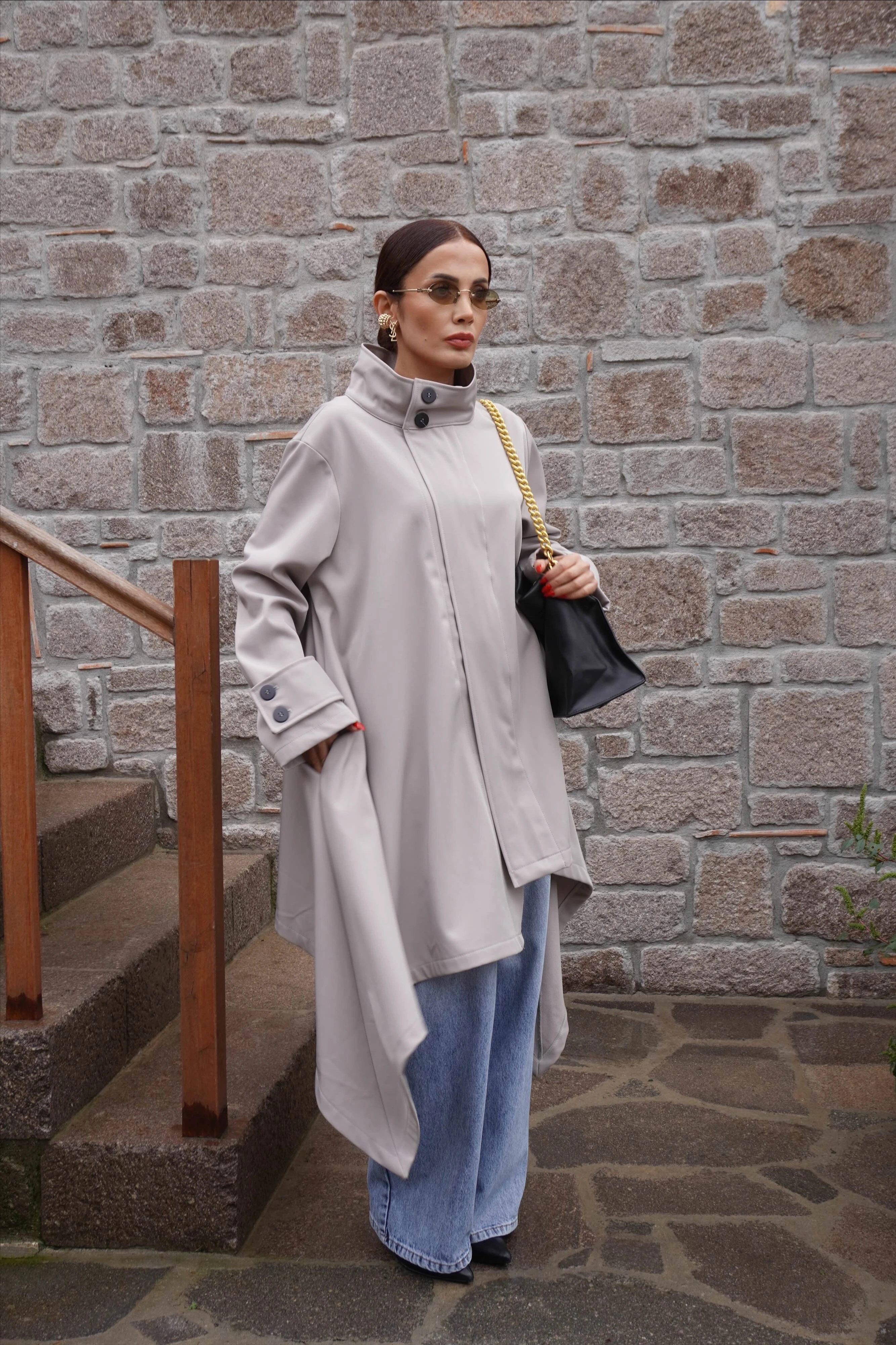 İthal Tasarım Asimetrik Kesim Taş Gri Trençkot