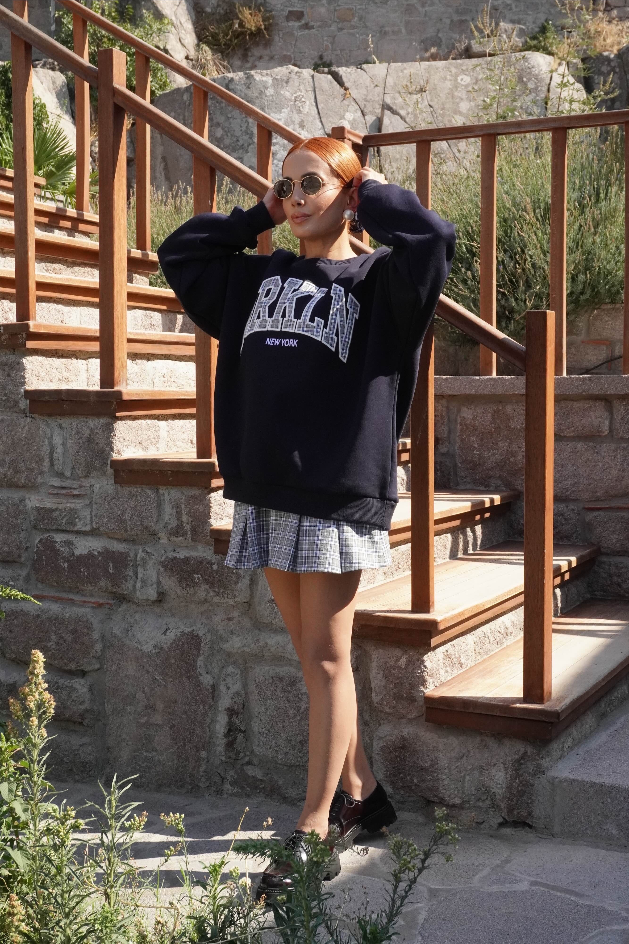 Ekose Desenli Etek Yazı Detaylı Oversize Sweat Takım 