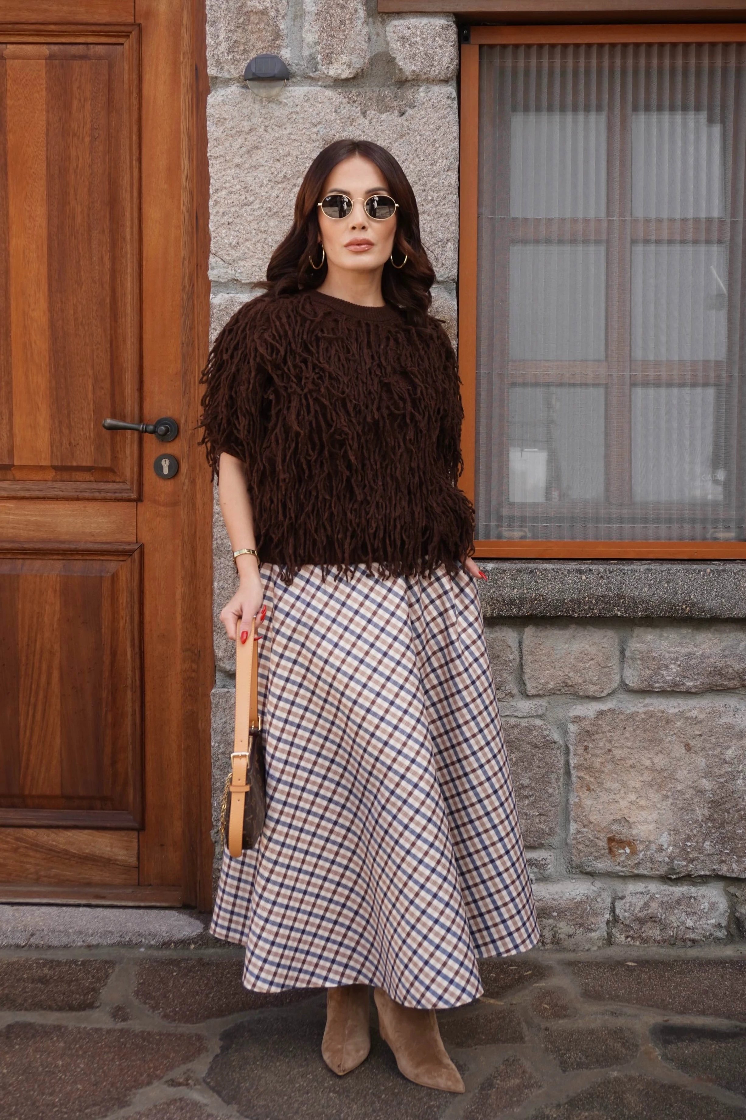 Acı Kahve Püsküllü Triko Kazak 