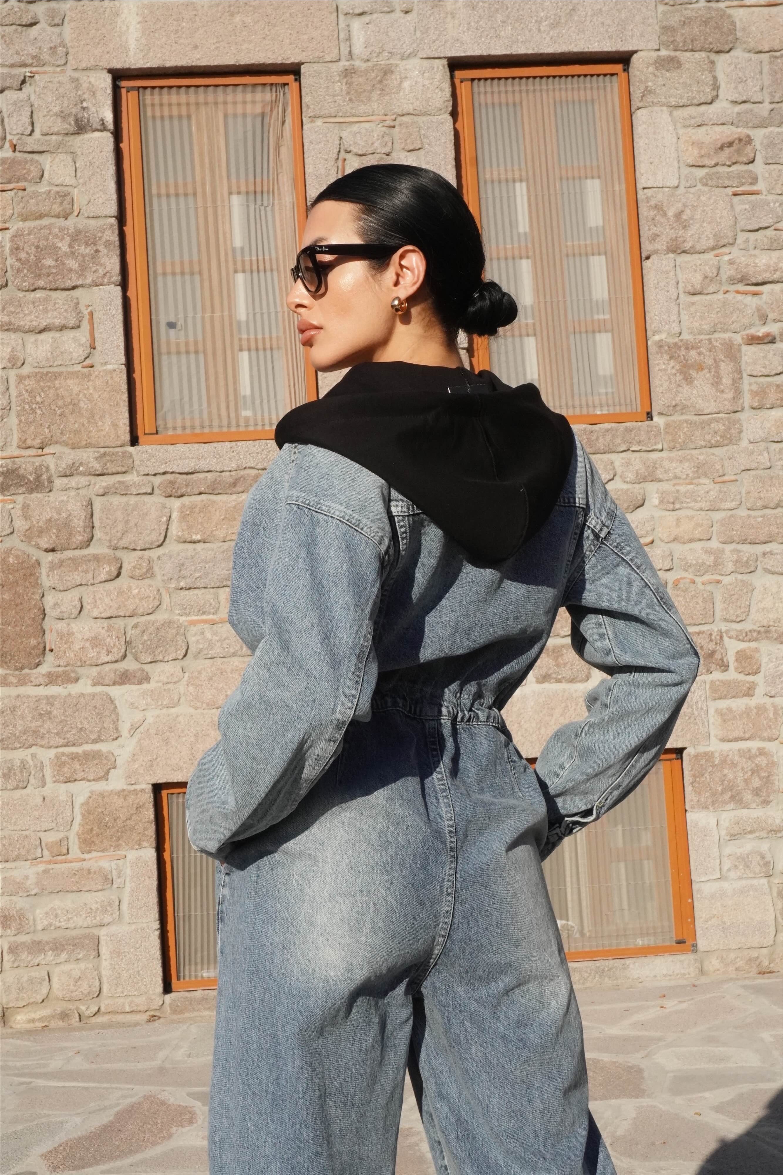 Kapüşon Detaylı Belden Büzgülü Denim Tulum 