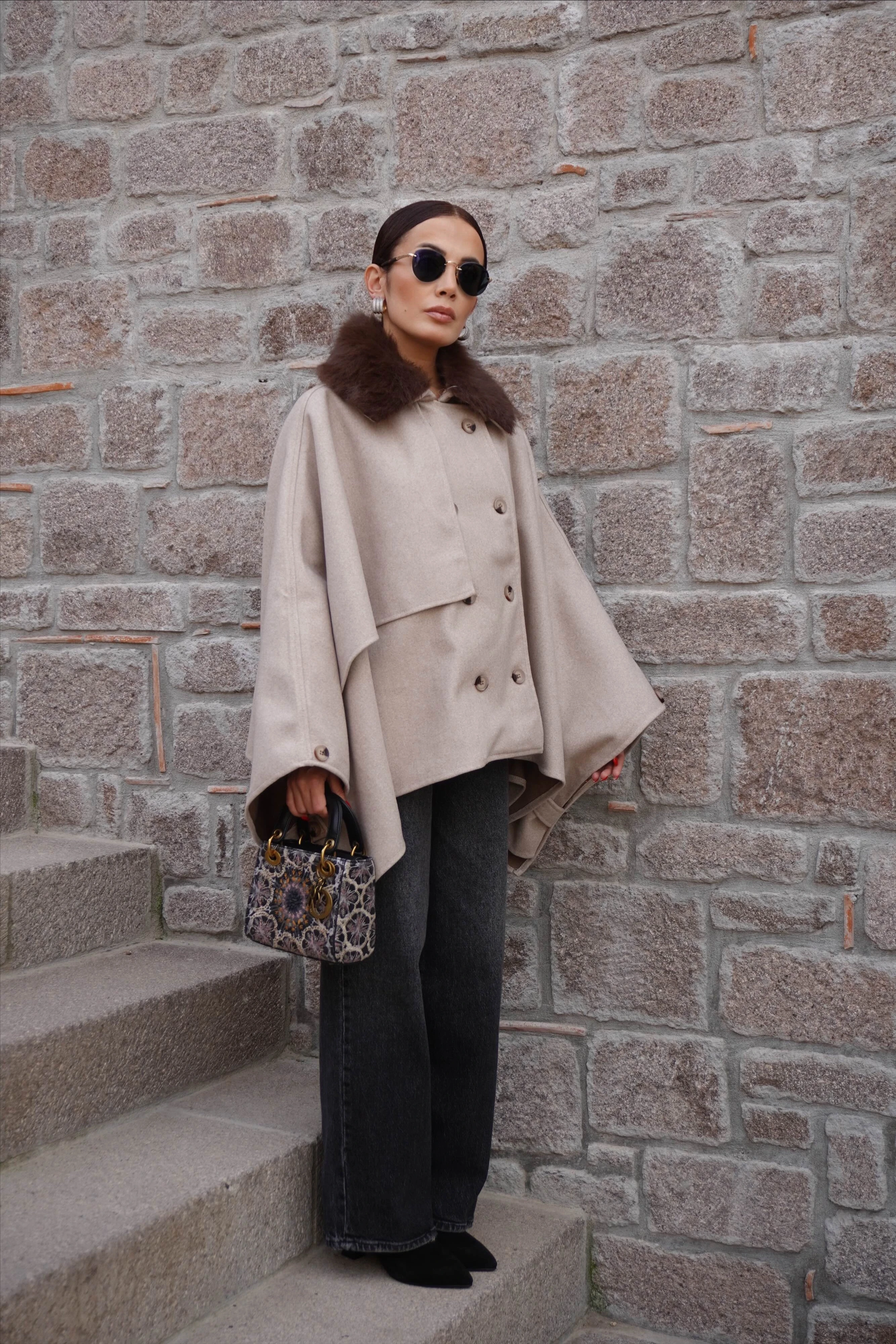 Portatif Kürk Yaka Kaşe Bej Panço