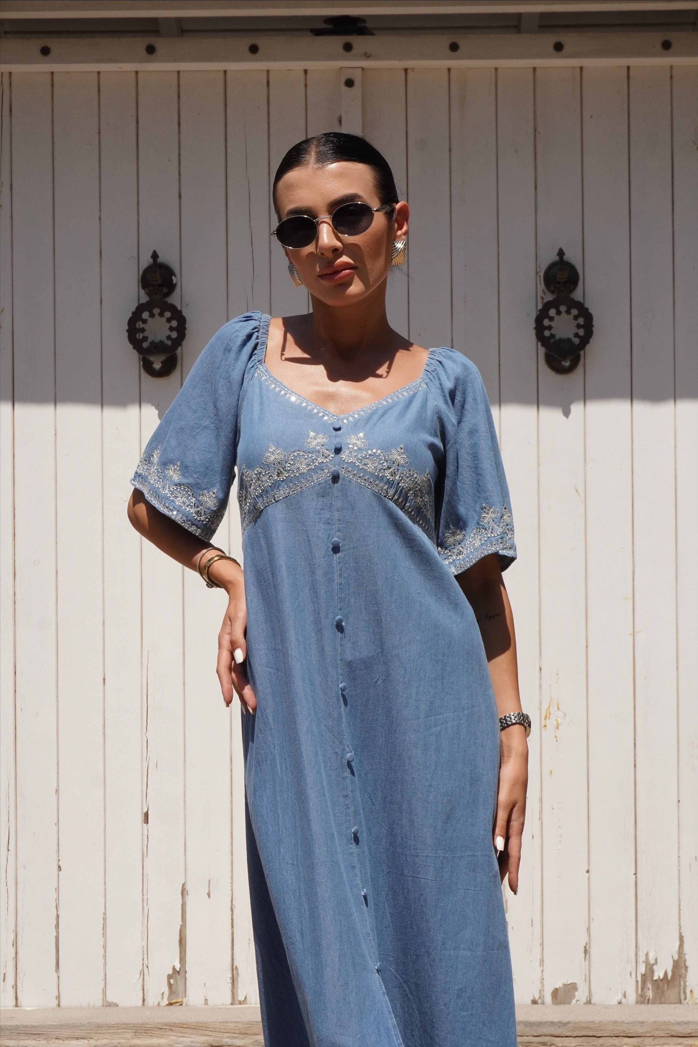 Premium Pull Boncuk Nakış Detaylı İnce Maxi Denim Elbise 