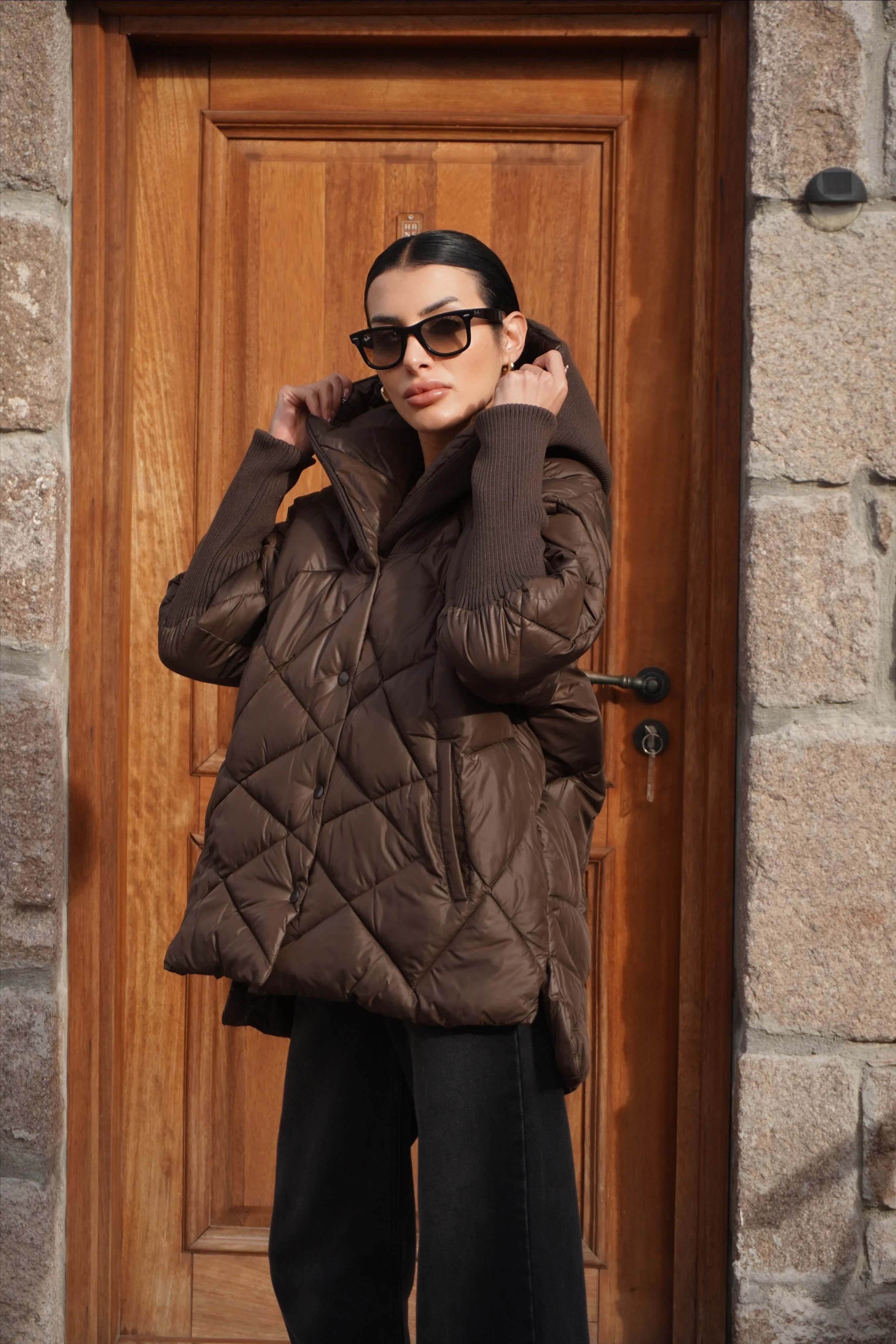 İthal Premium Kapitone Triko Kol Detaylı Kahverengi Şişme Mont 