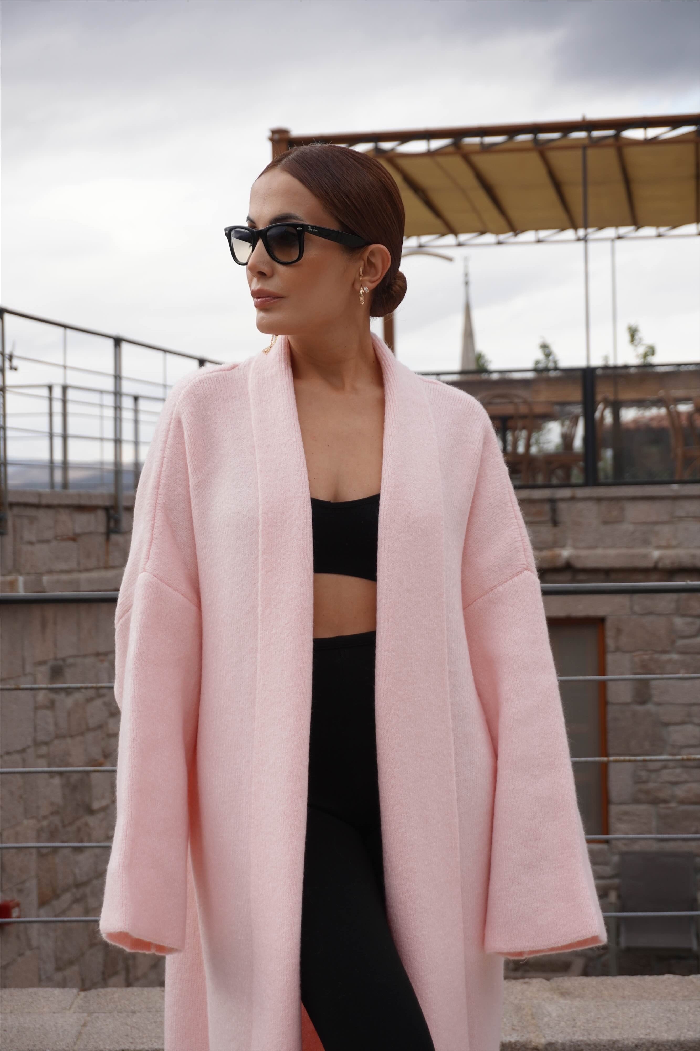 Toz Pembe Salaş Uzun Triko Hırka