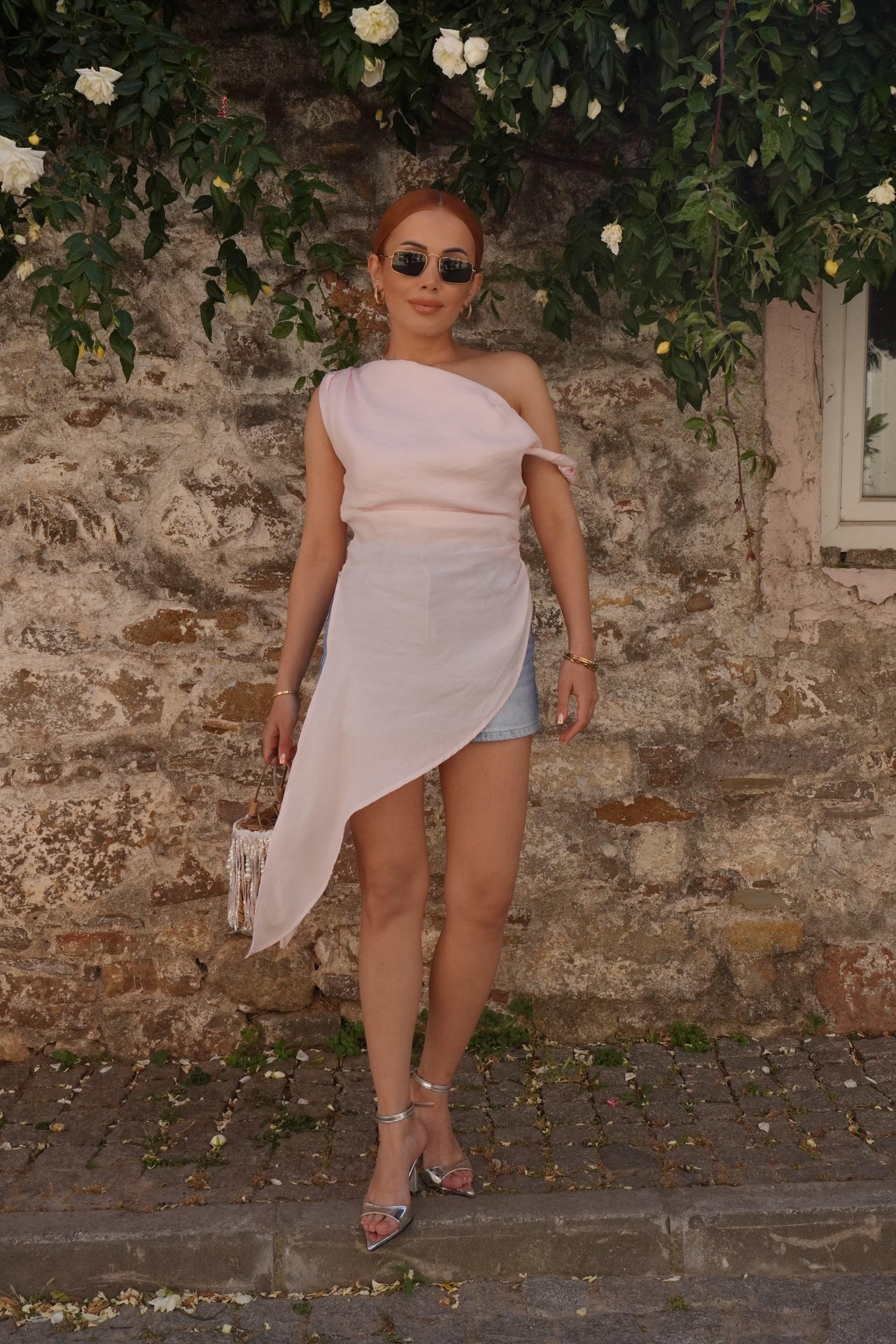 Marka Model Asimetrik Toz Pembe Bluz