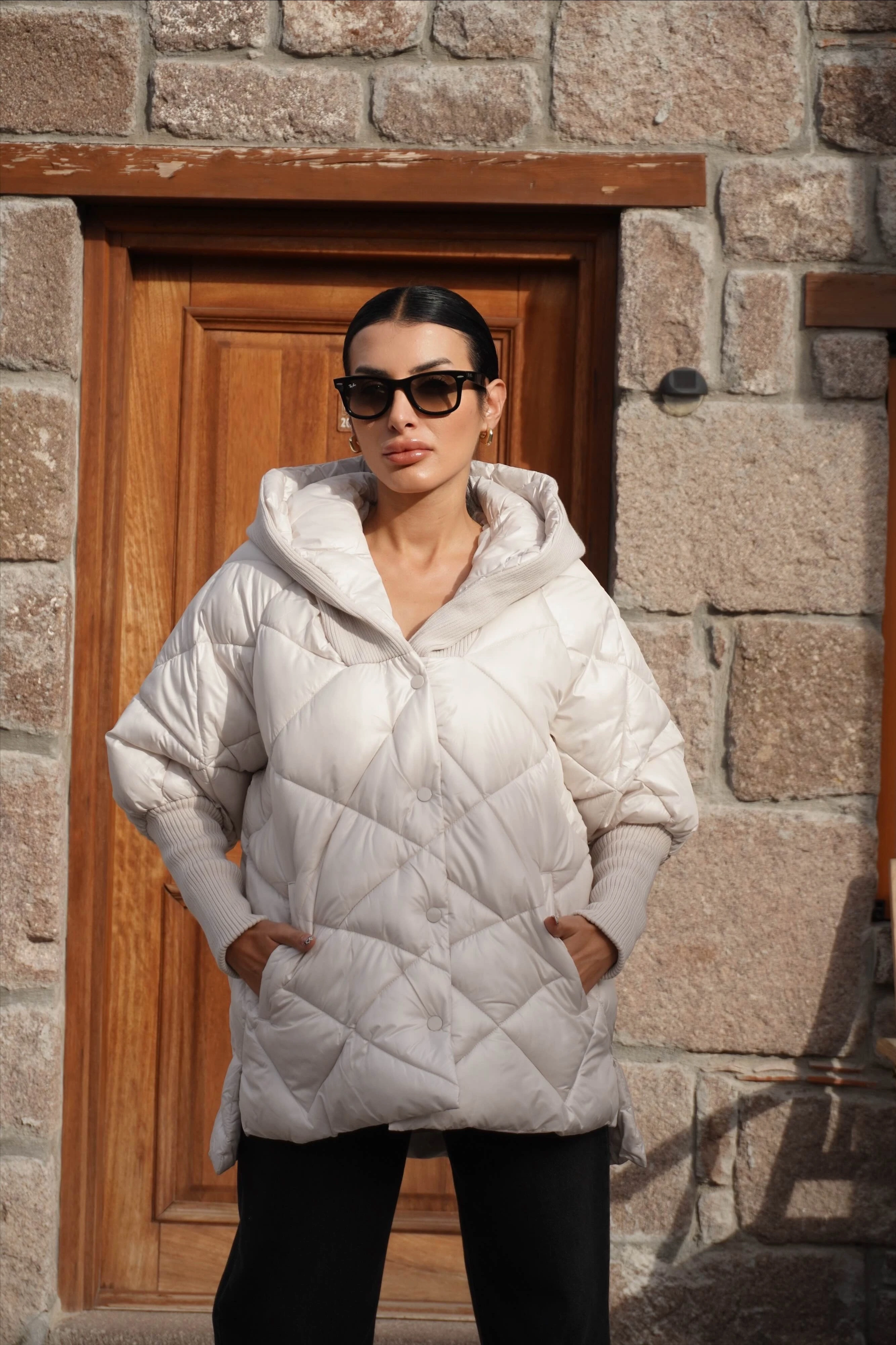 İthal Premium Kapitone Triko Kol Detaylı Kırık Beyaz Şişme Mont