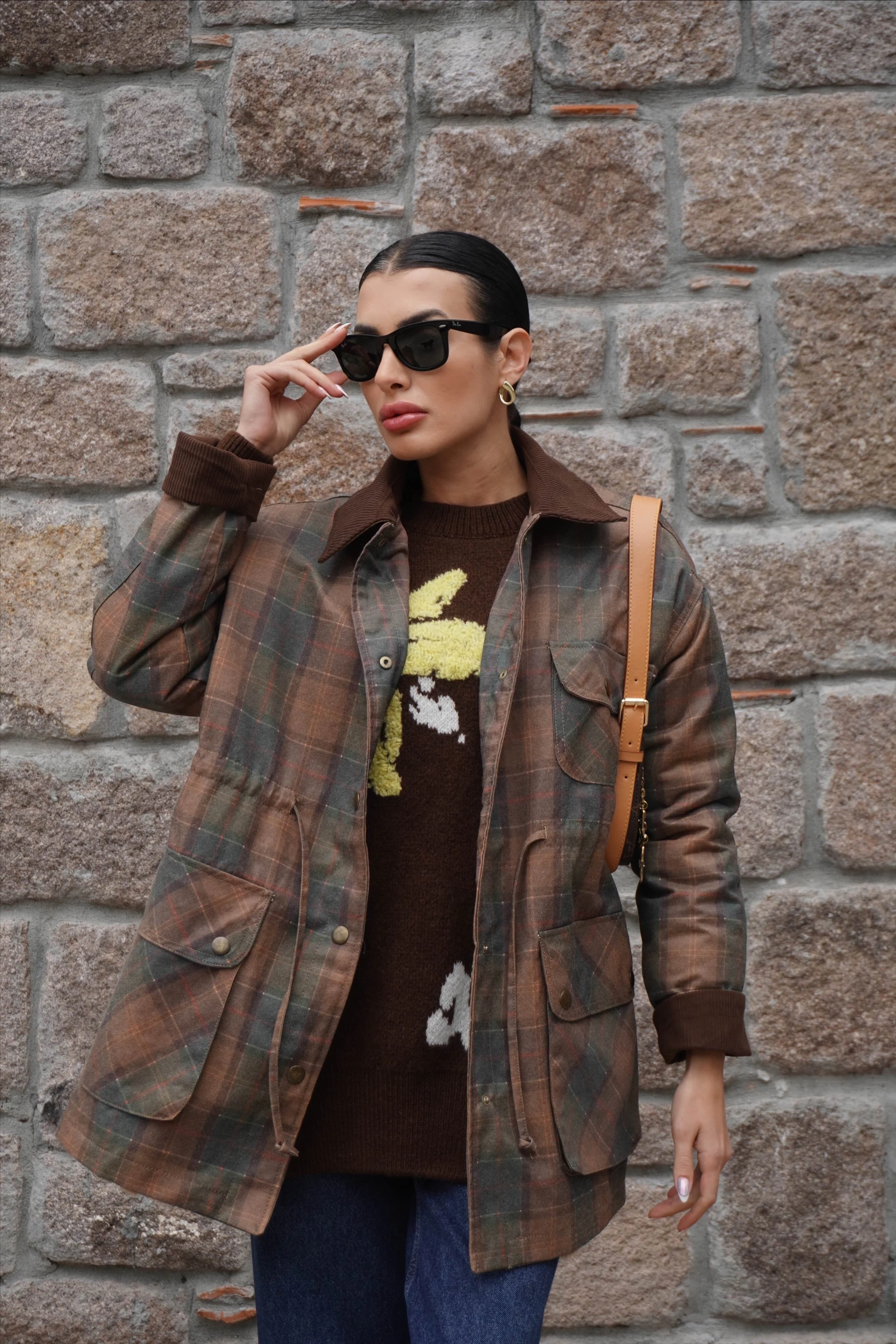 Belden Büzgülü İçi Kürklü Kısa Trenç 