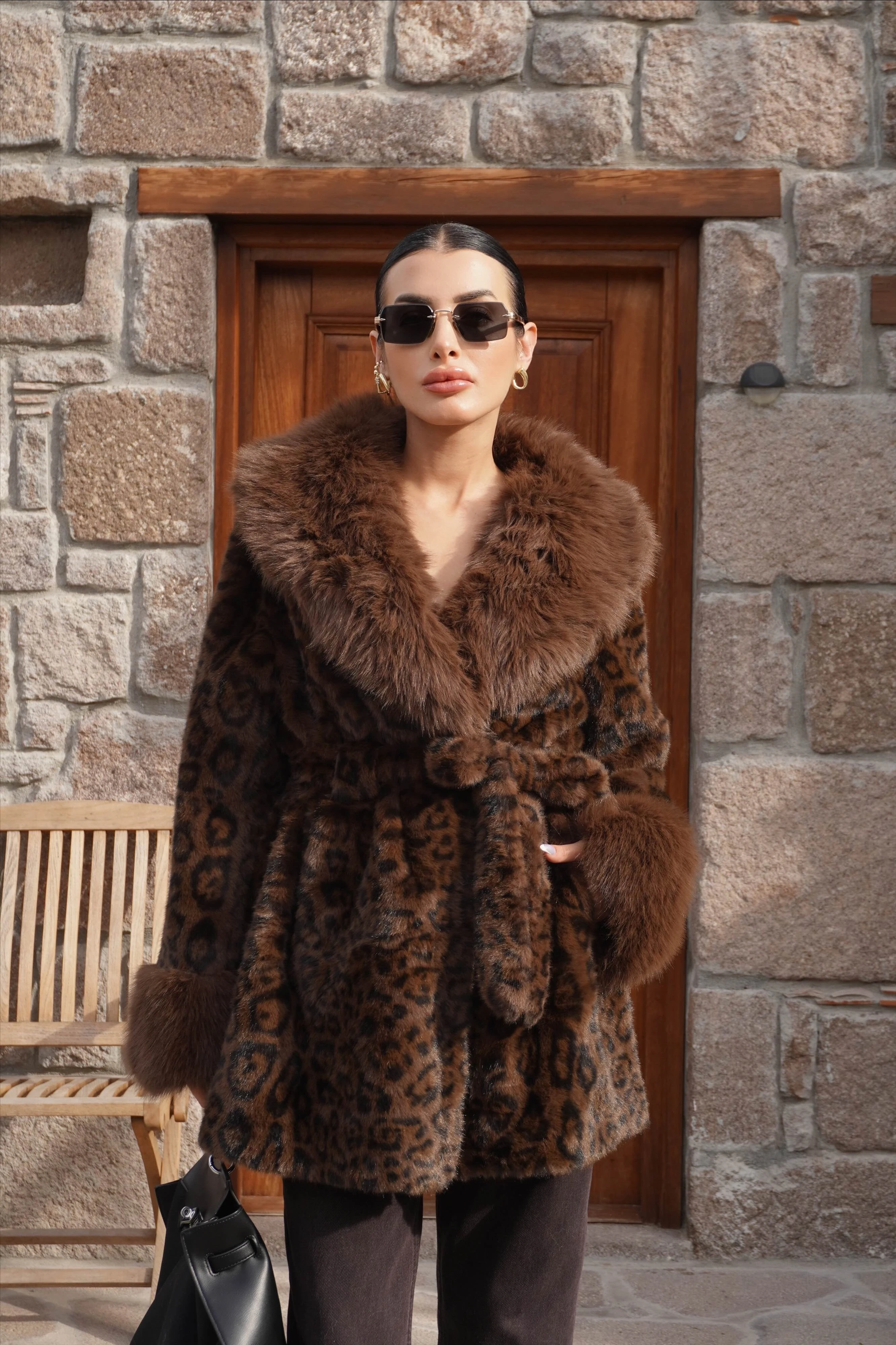 İthal Premium Kürk Yaka Leopar Desenli Peluş Kaban