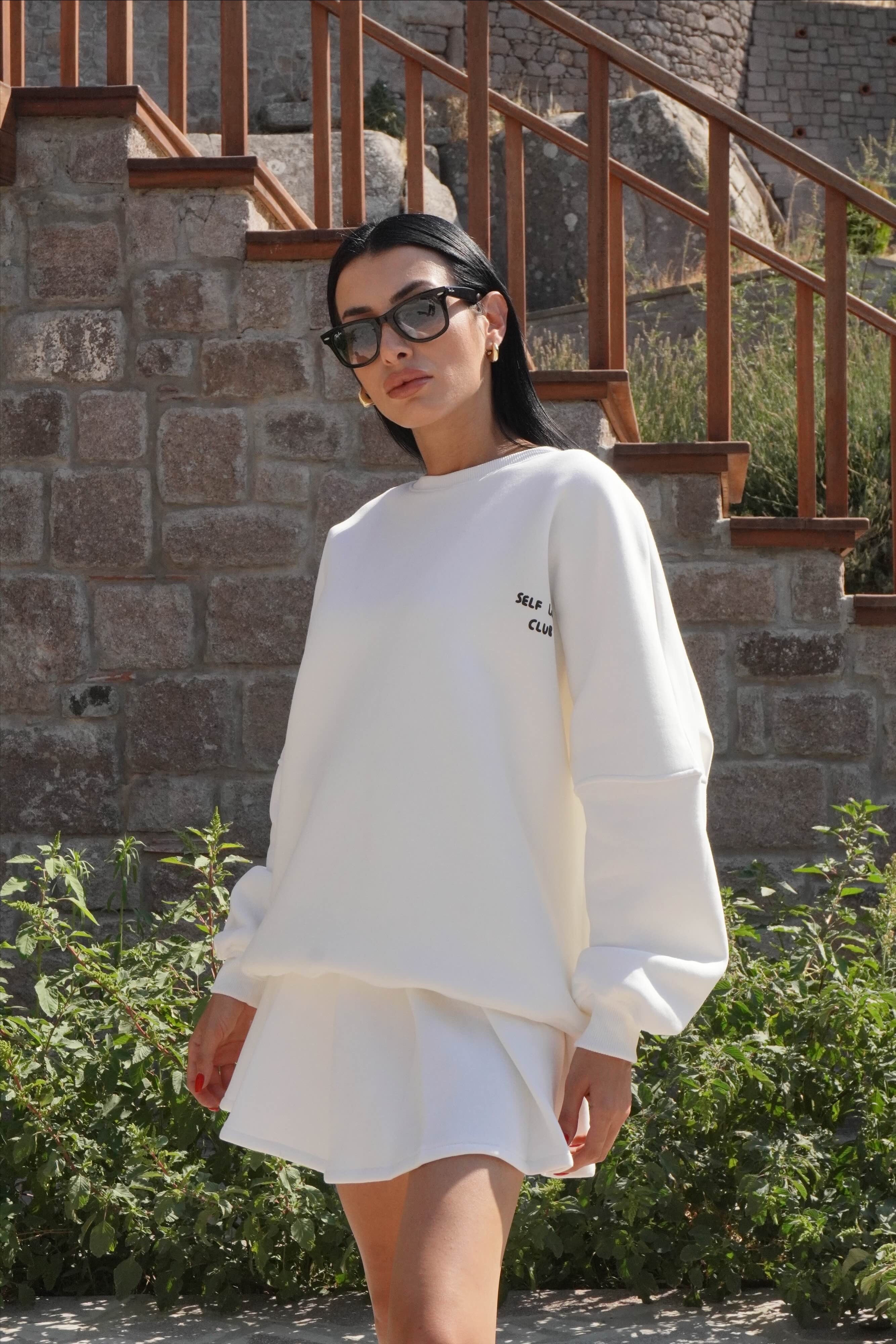 Oversize Beyaz Pileli Etek Takım