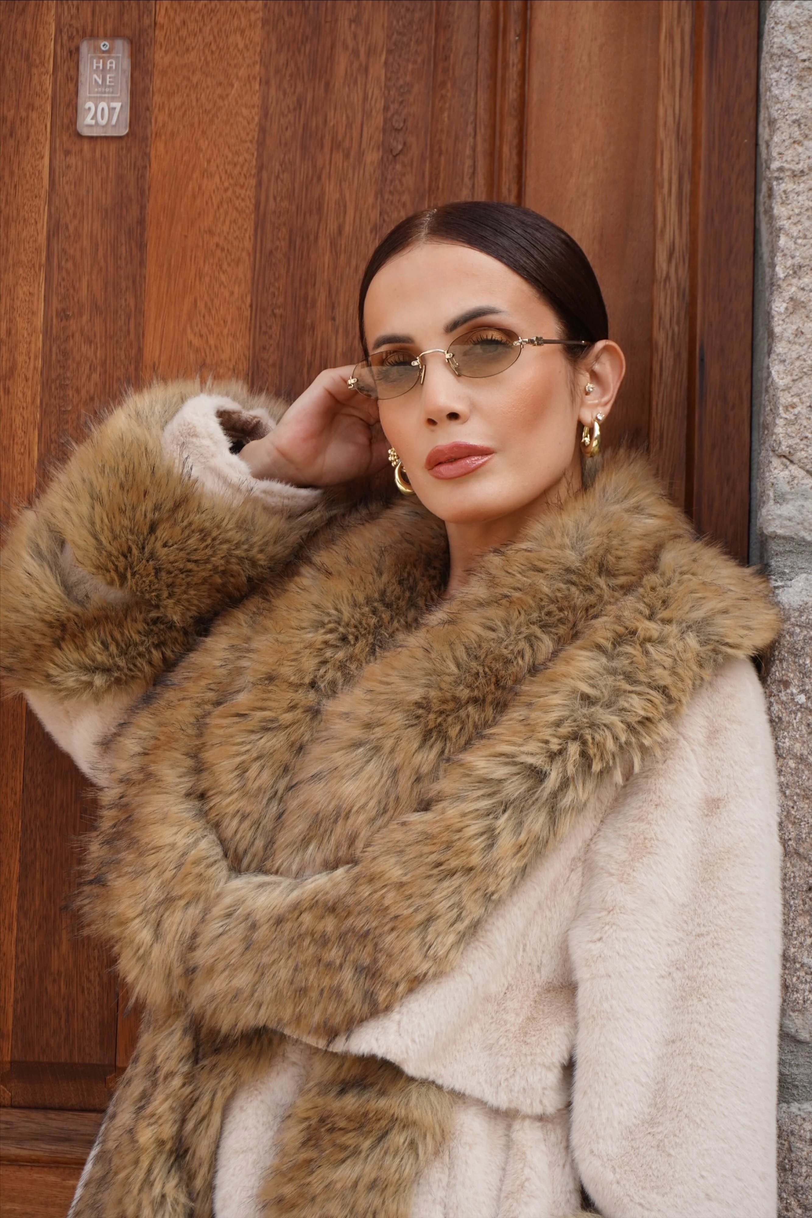 İthal Premium Bej Şeritli Kürk