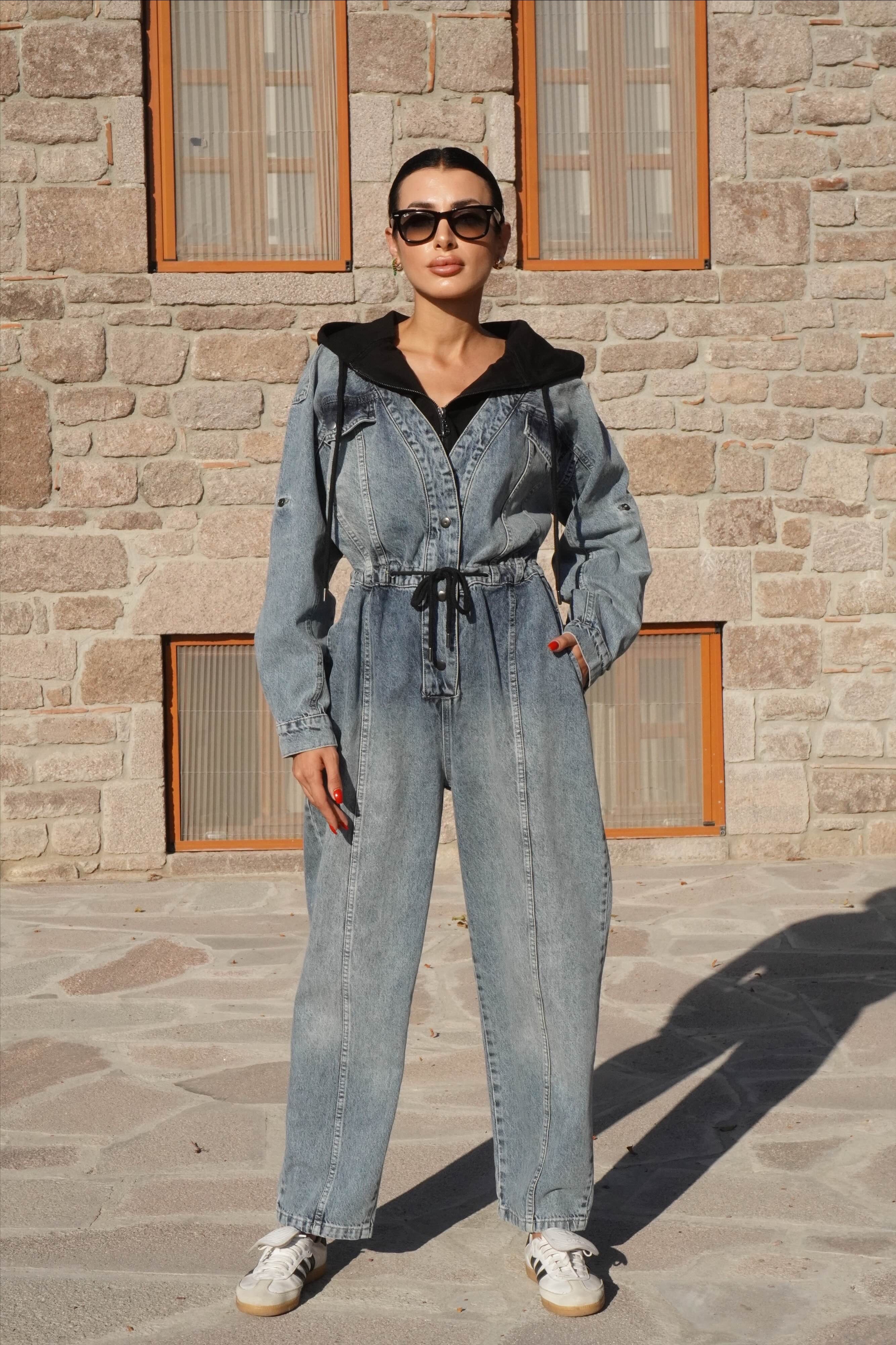 Kapüşon Detaylı Belden Büzgülü Denim Tulum 