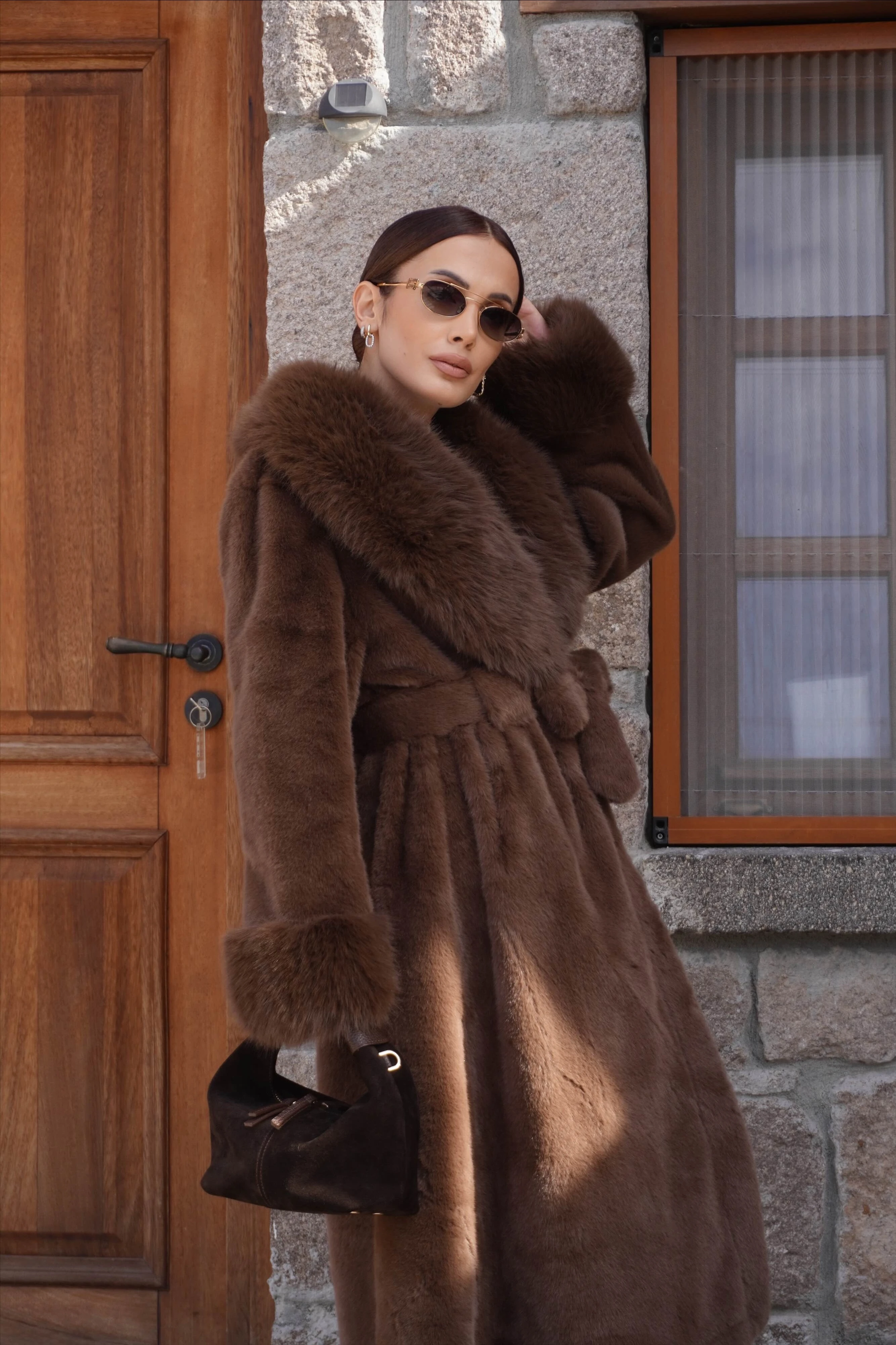 İthal Tasarım Premium Kürk Kol Yaka Detaylı Peluş Kaban 