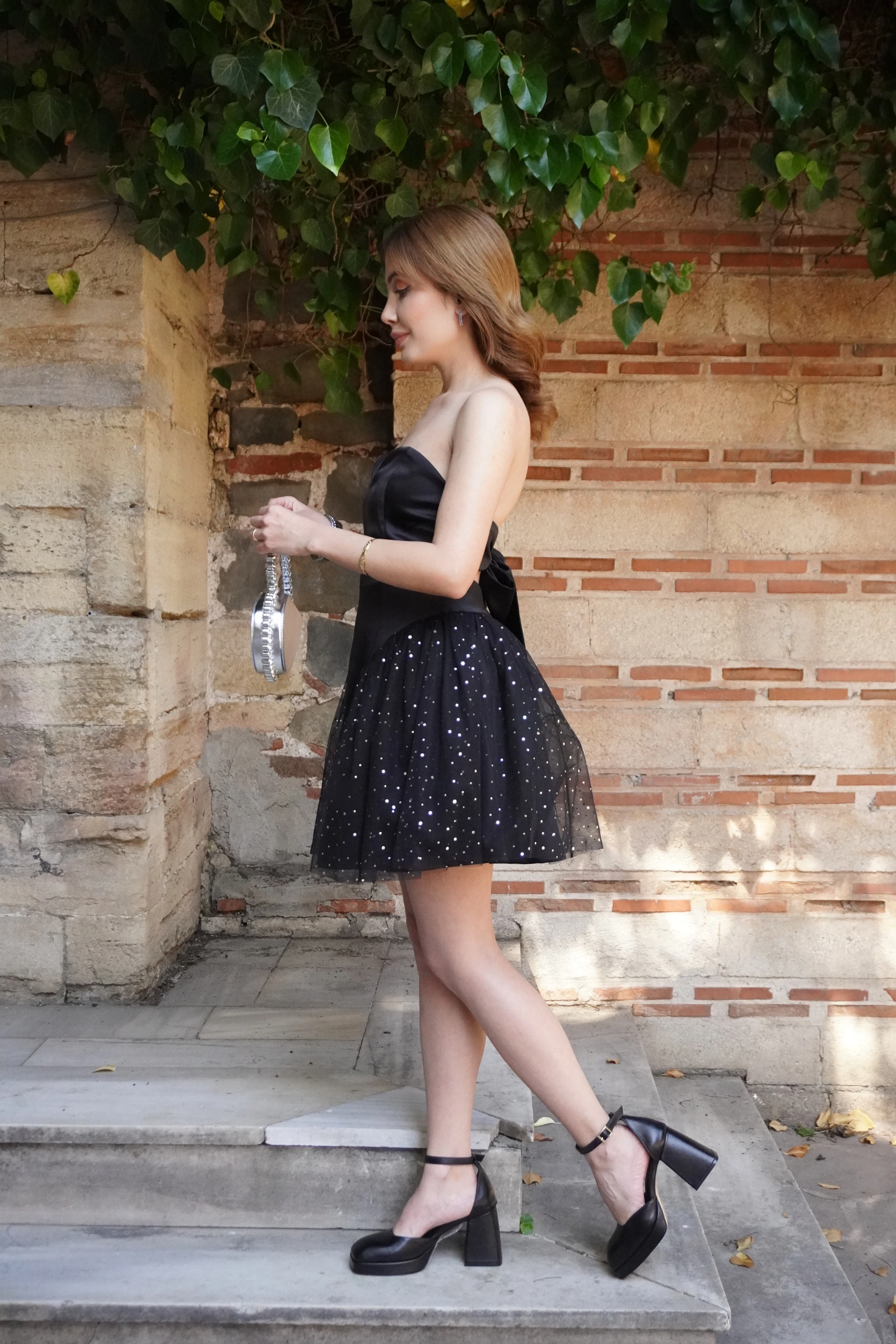 Kalp yaka saten gövde tül etek mini elbise